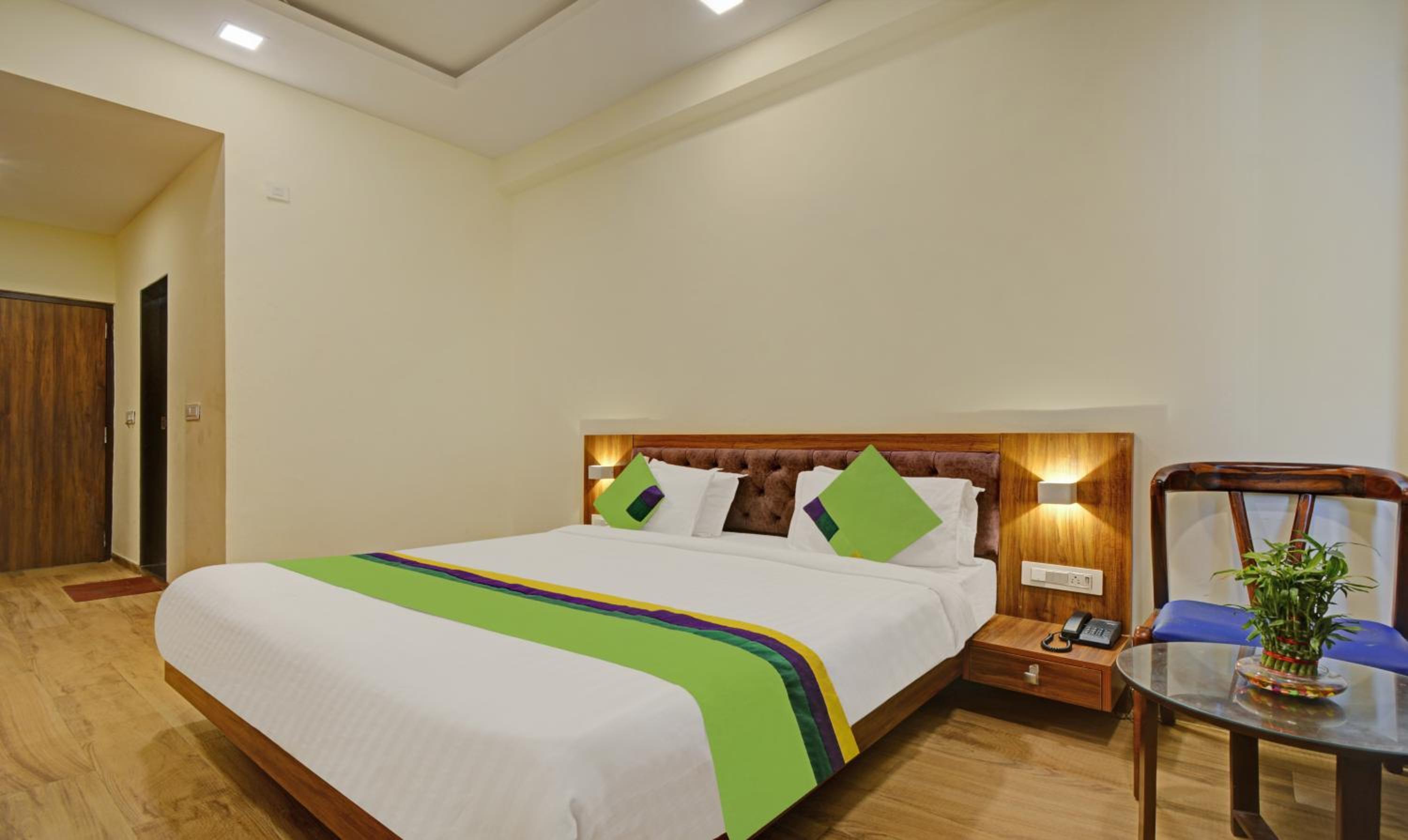Deluxe Double Room - Photo 8