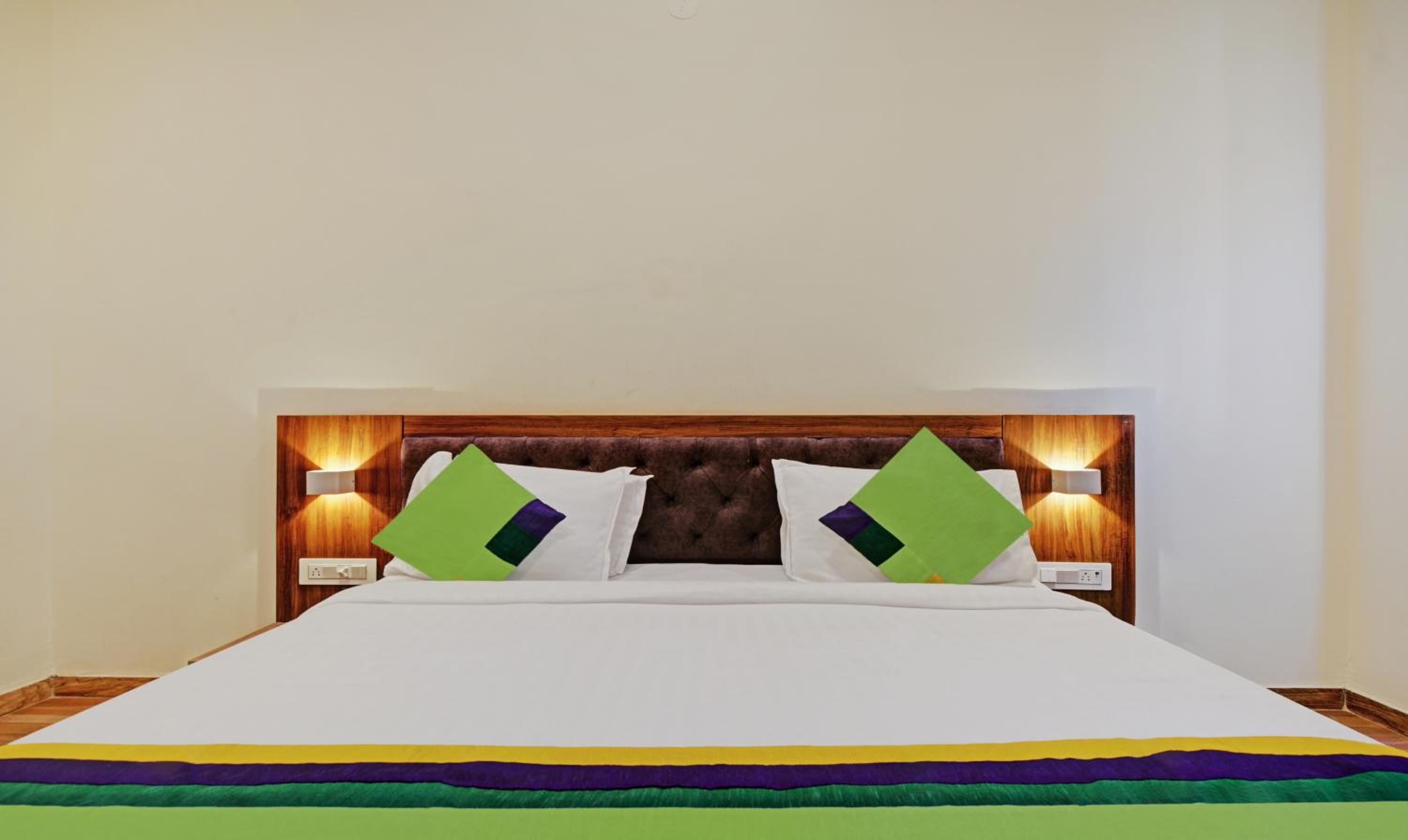 Deluxe Double Room - Photo 7