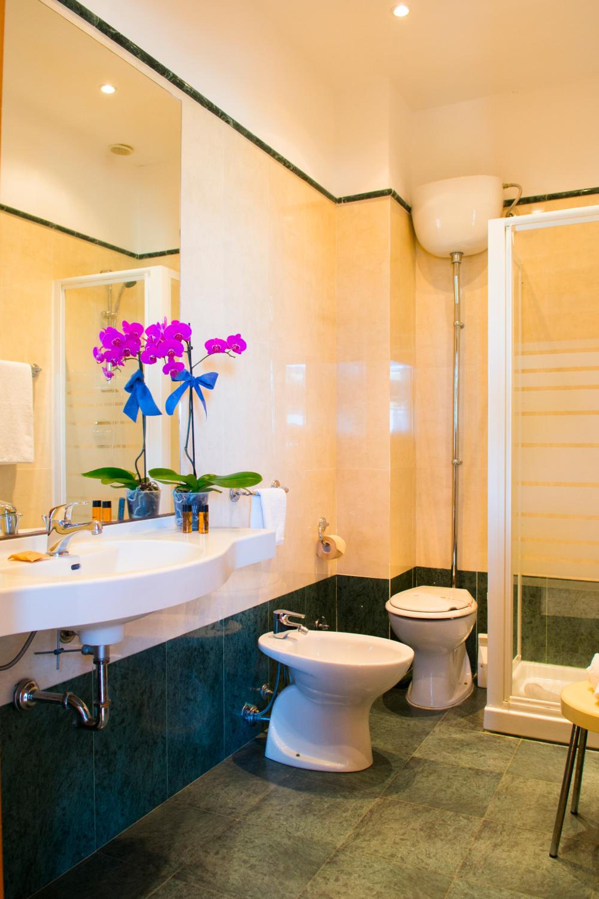 Double Room - Photo 8