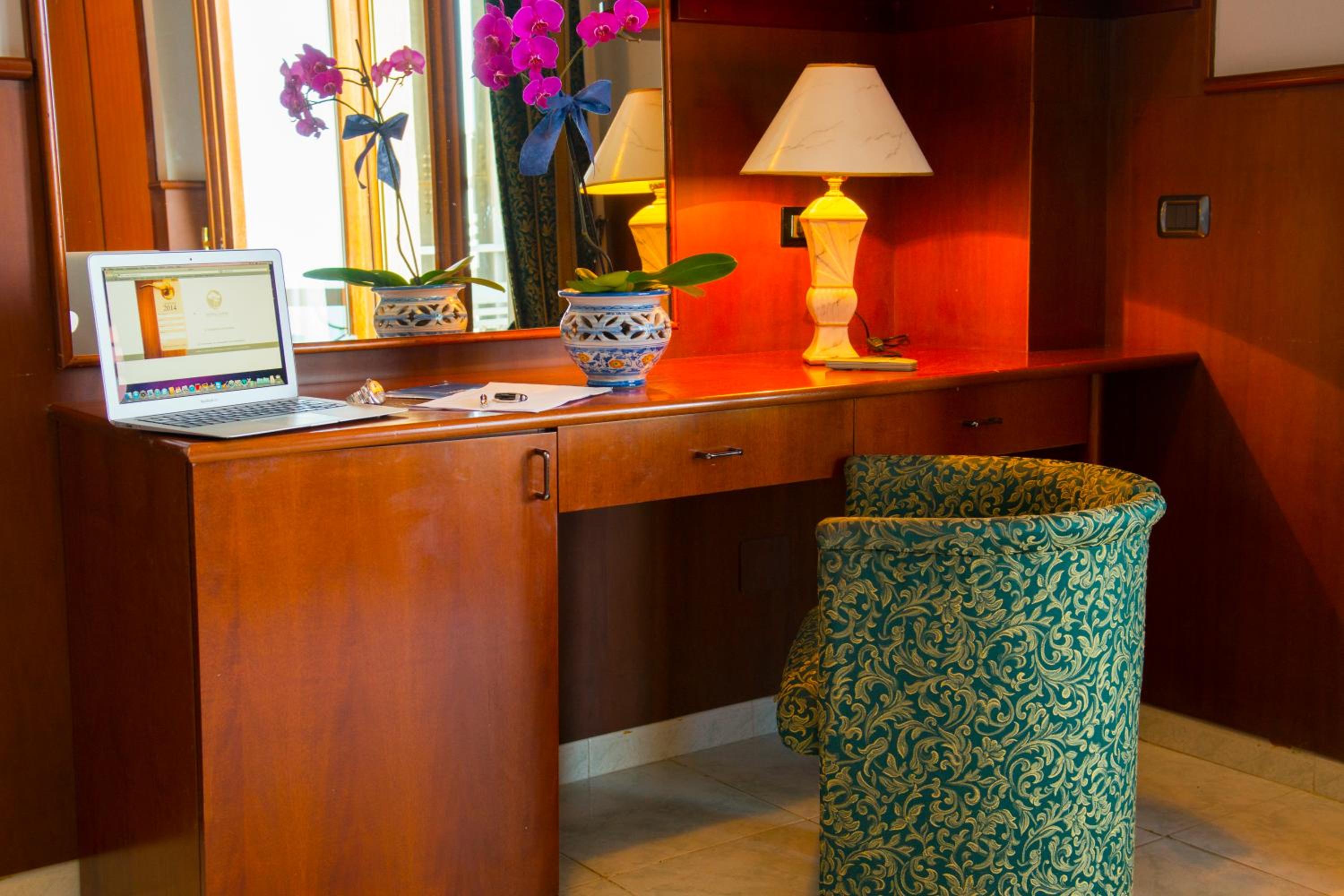 Double Room - Photo 6