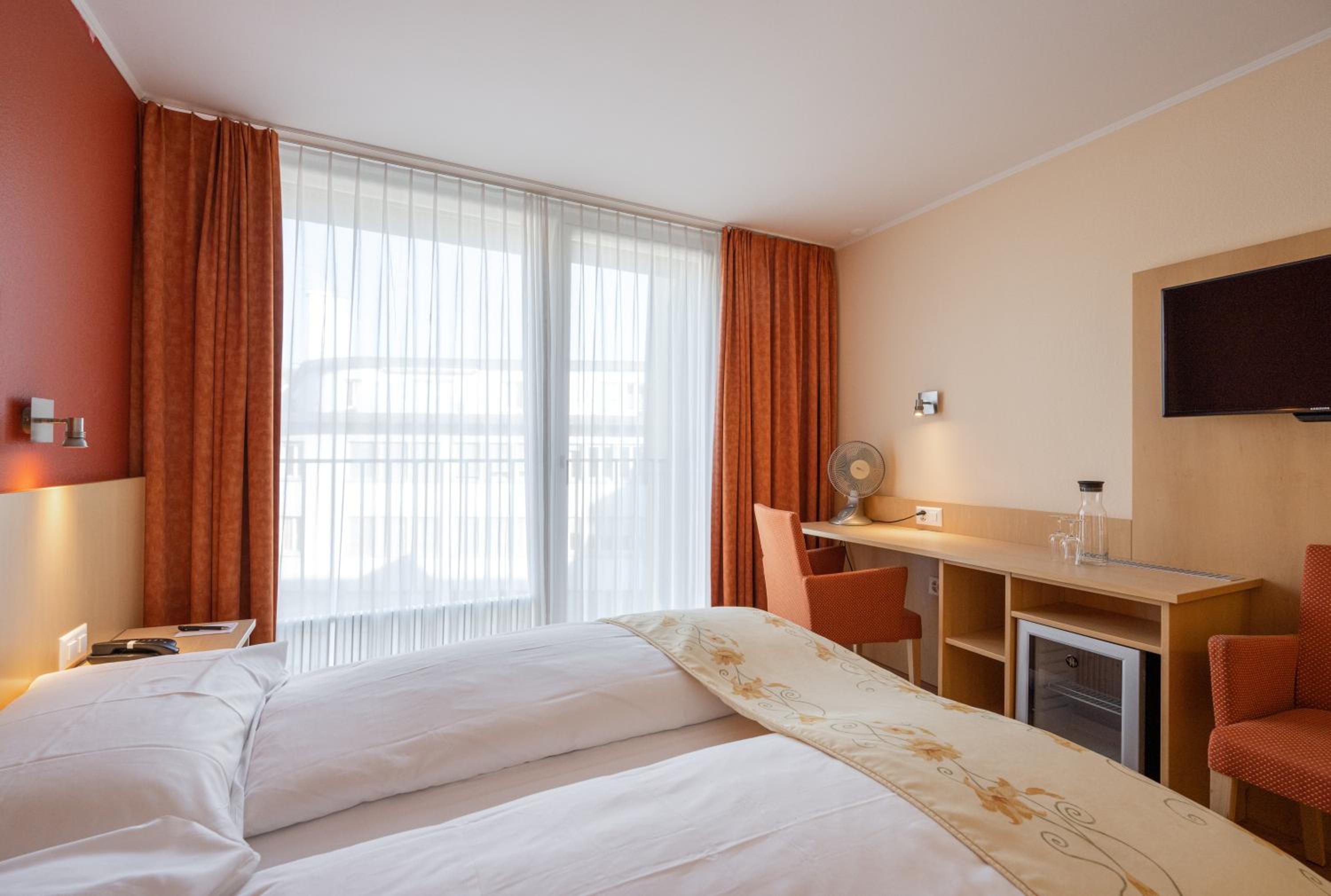 Standard Double Room - Photo 4