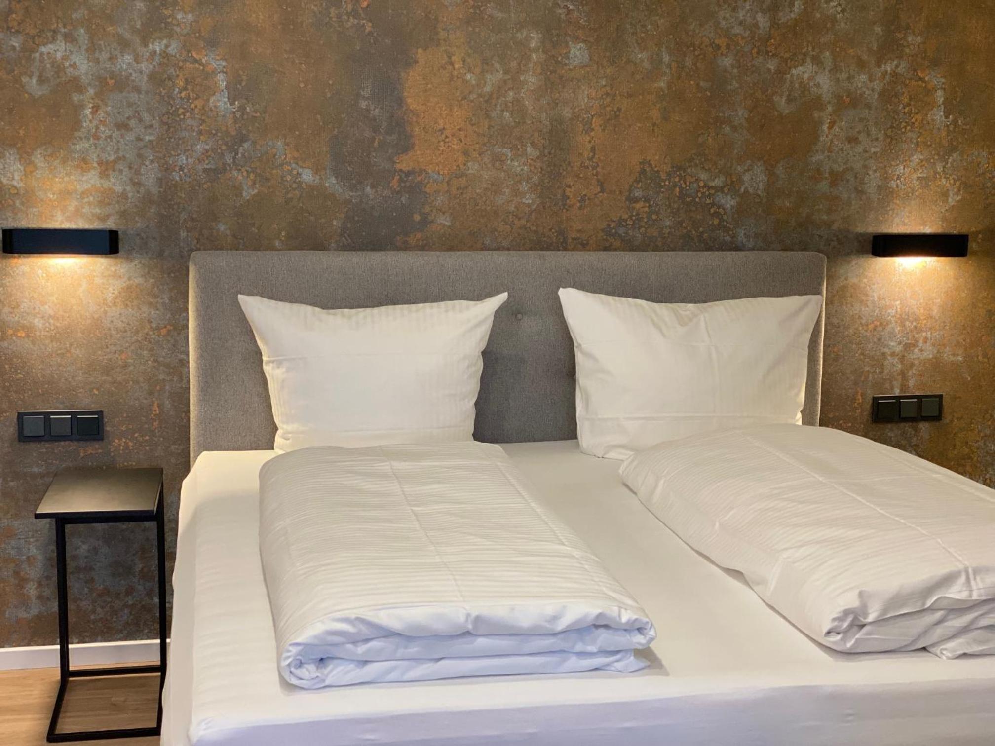 Large Double Room photo 1