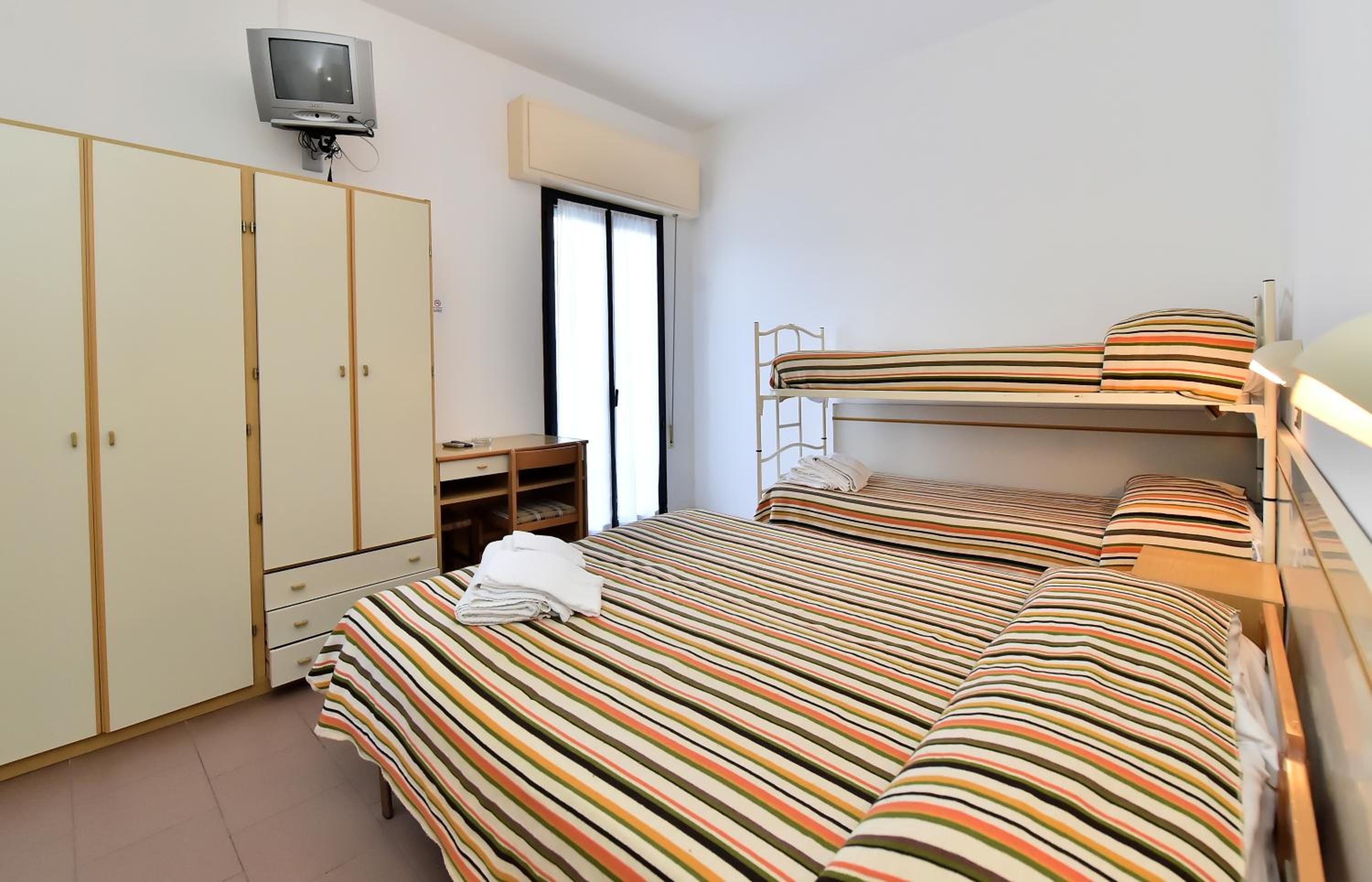 Standard Quadruple Room photo 1