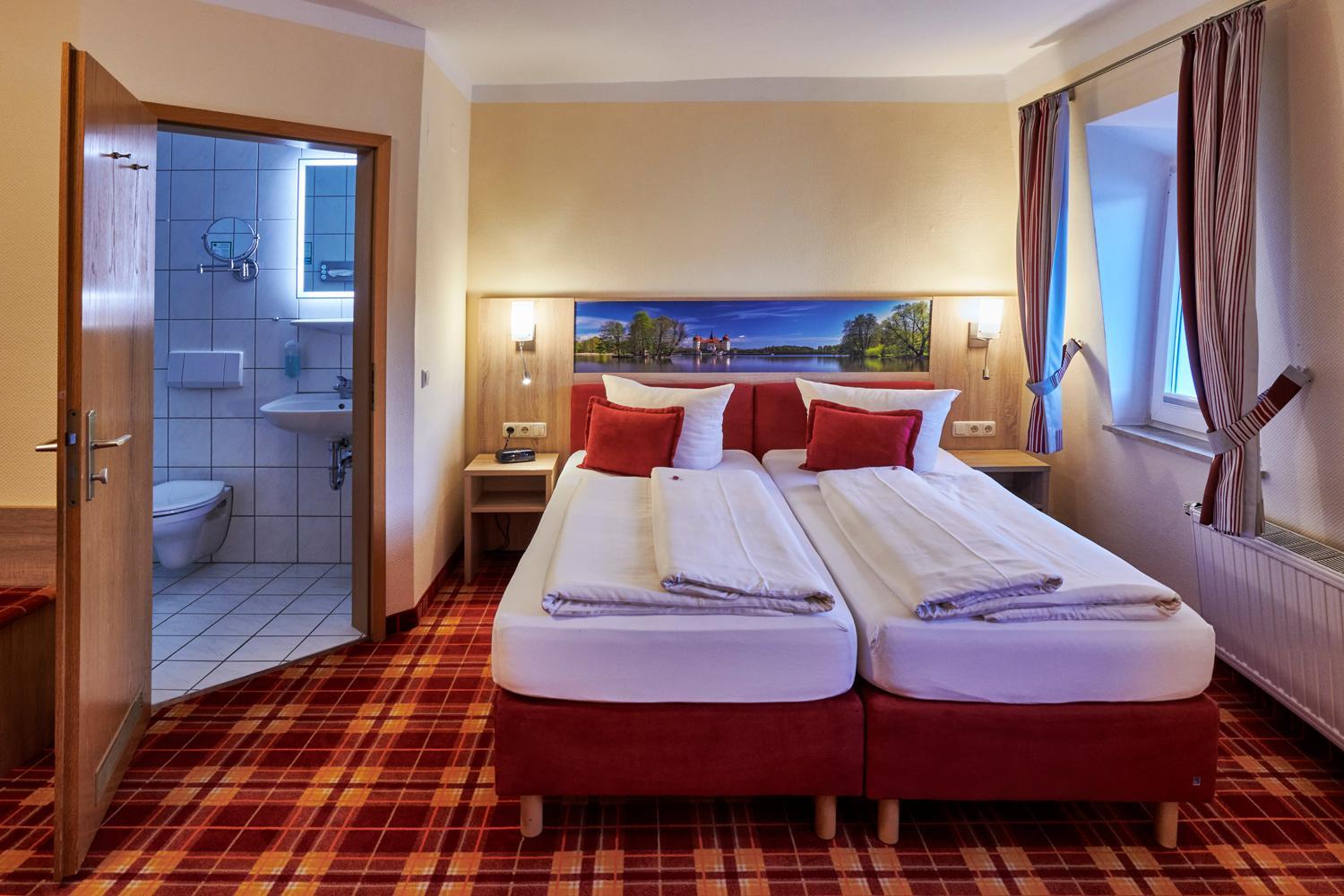 Basic Triple Room photo 2