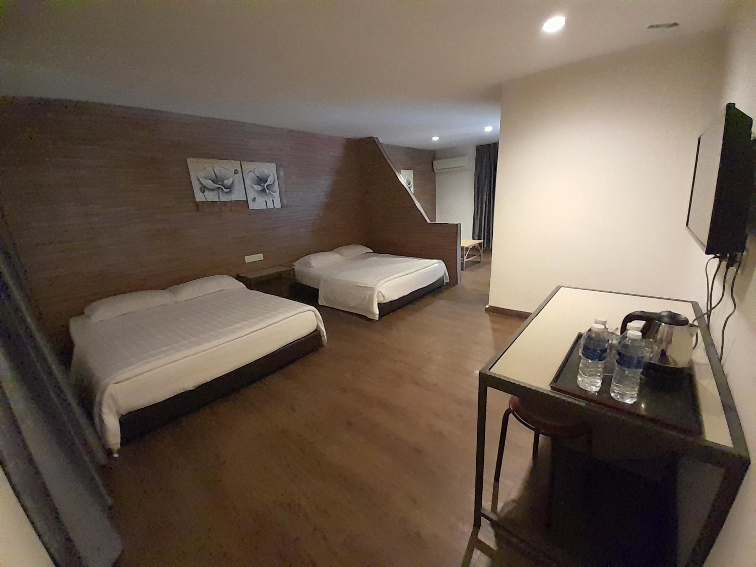 Family 4 Suite Room