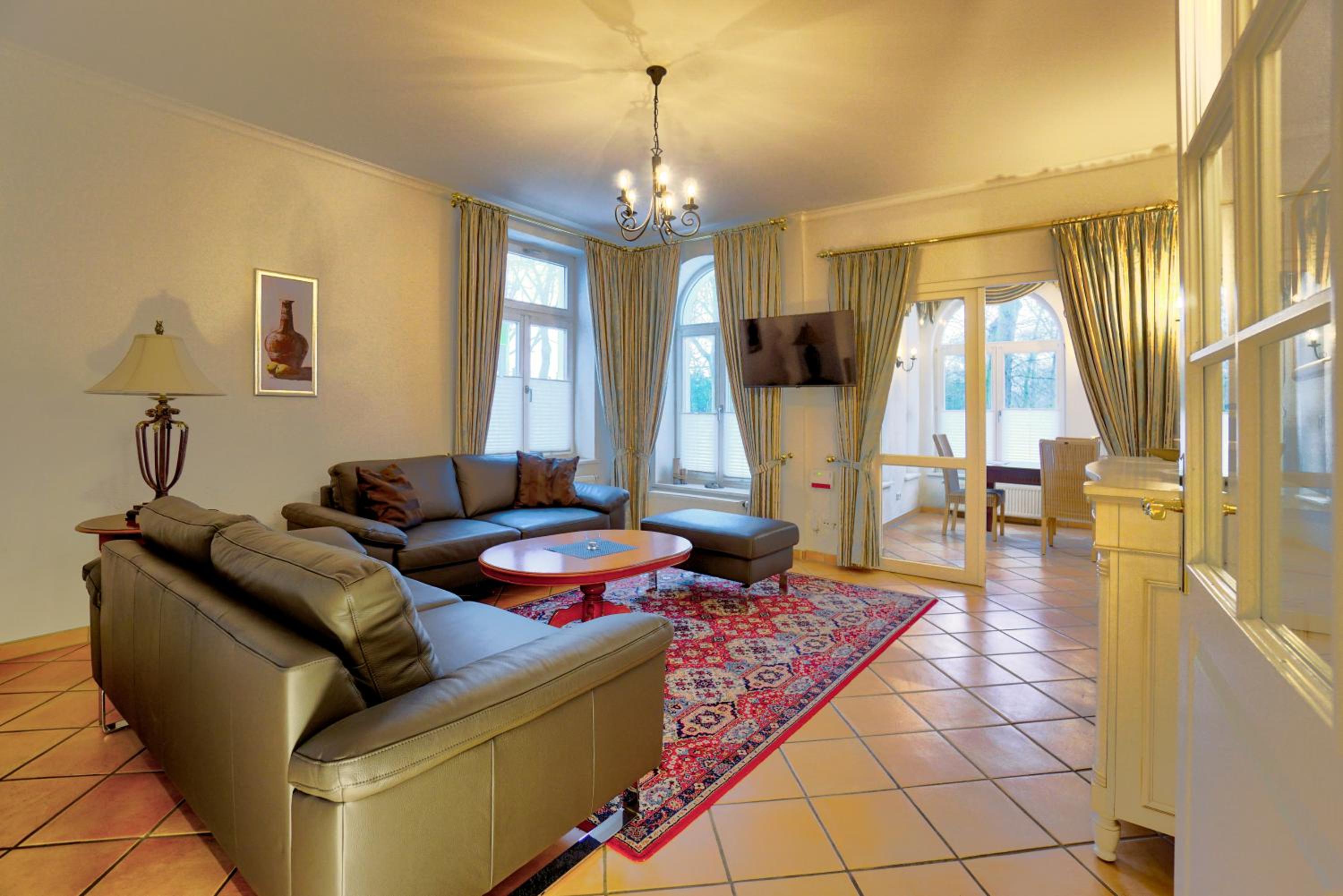 Holiday Apartment (2 Adults + 2 Children)