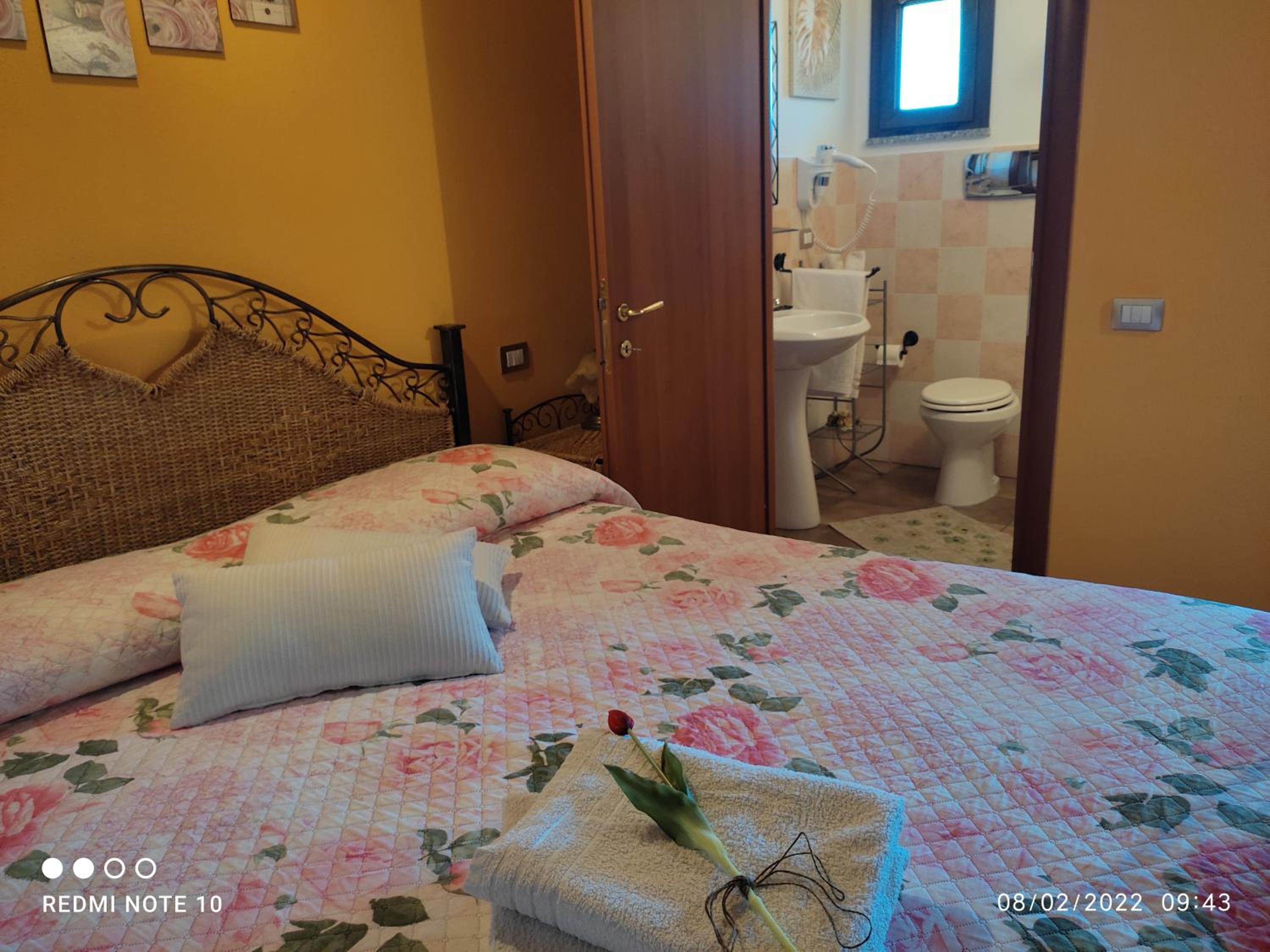 Deluxe Double Room with Balcony photo 1