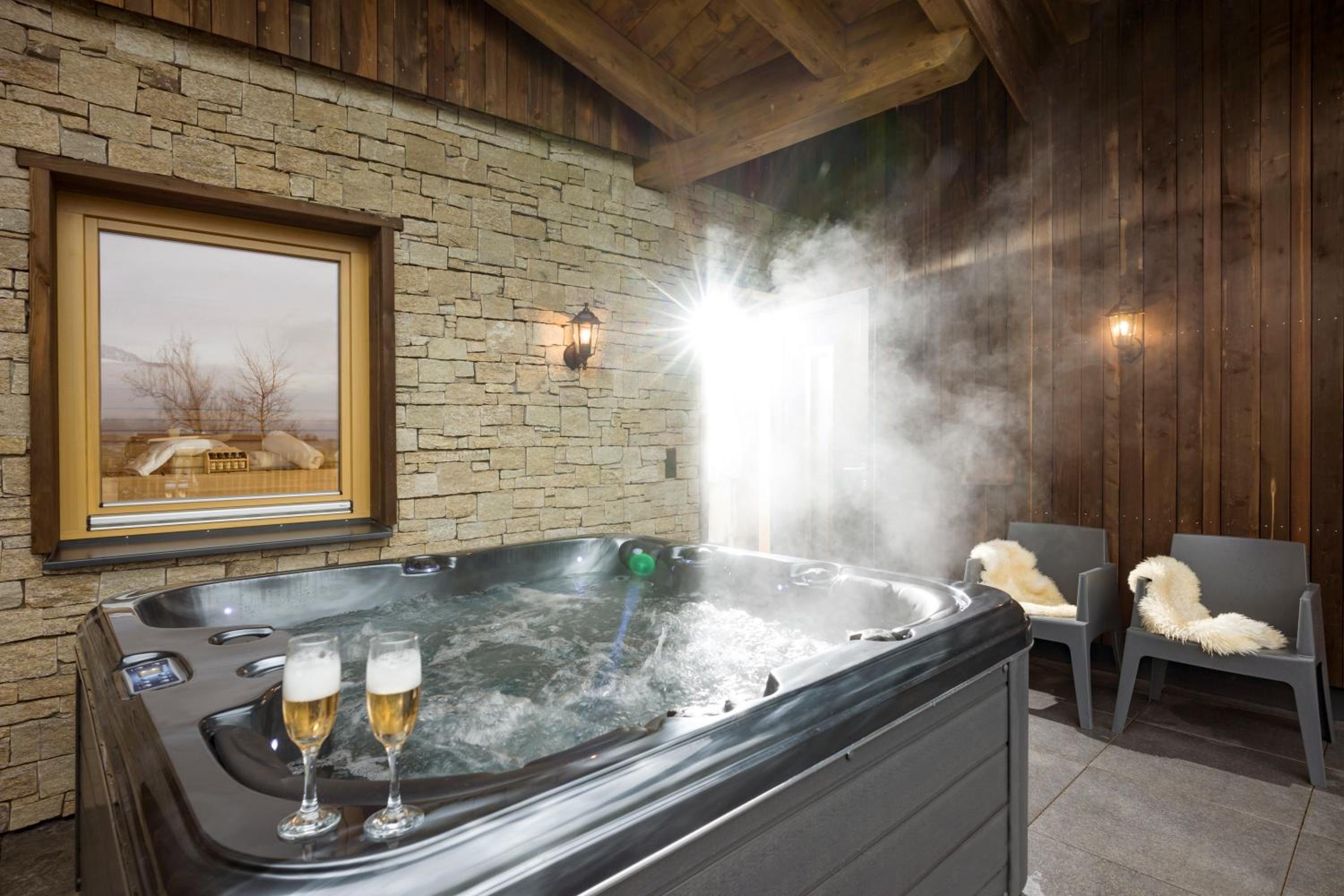 Three-Bedroom Chalet photo 2