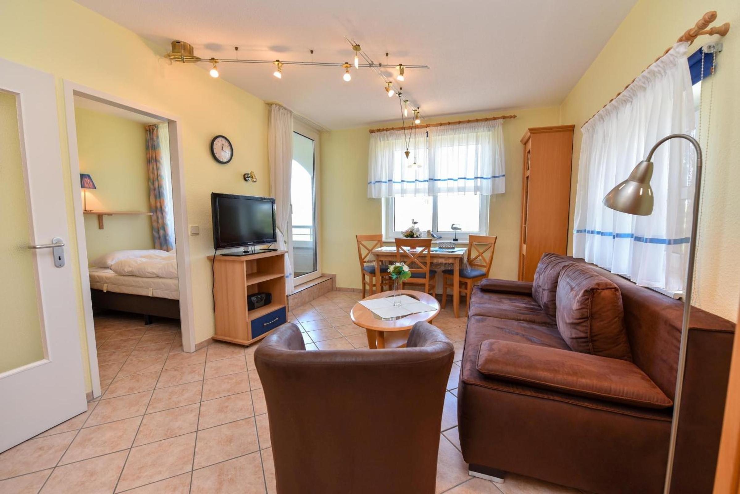 Apartment with Balcony photo 1