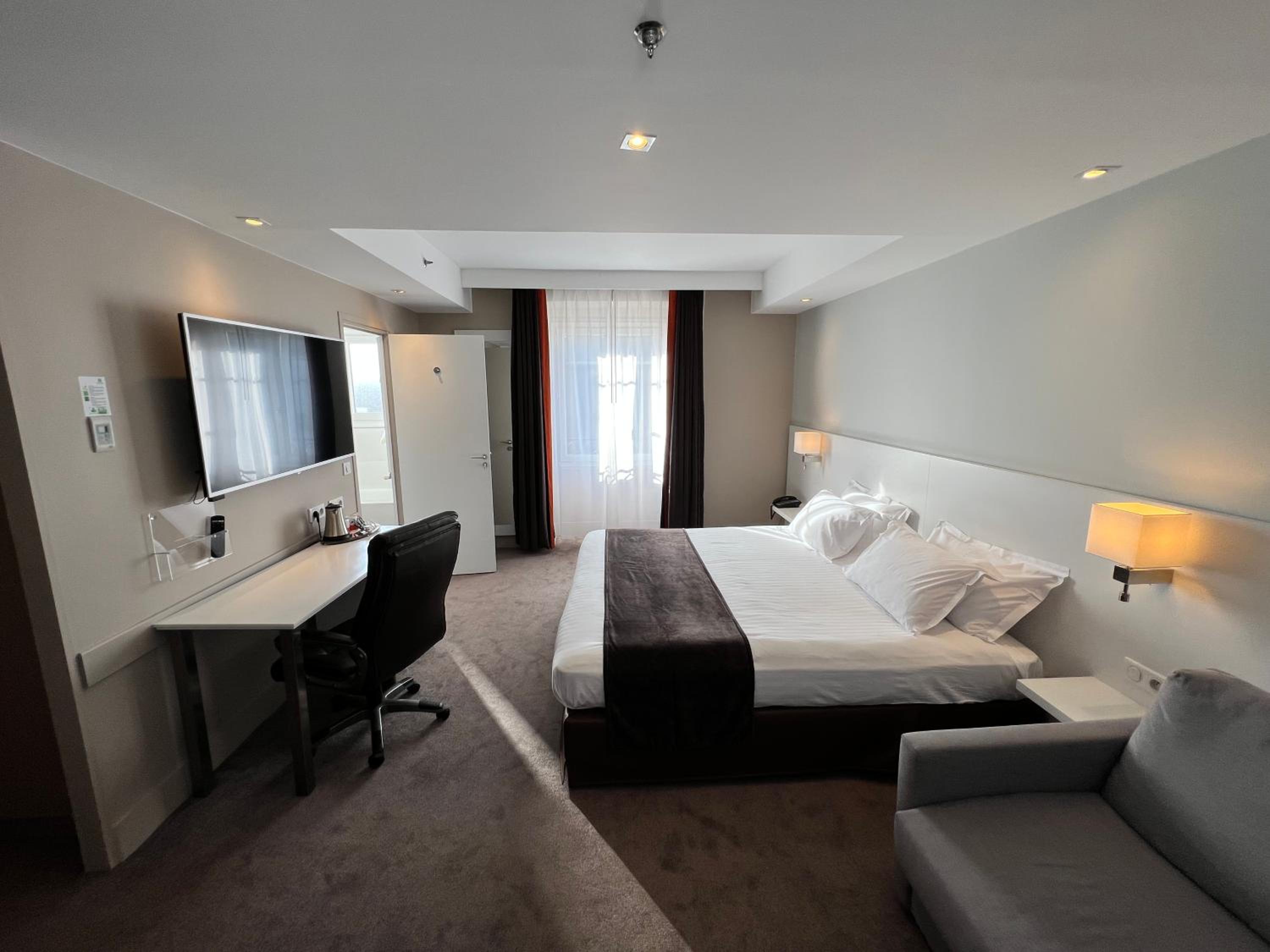 Standard Double Room with Single Sofa Bed