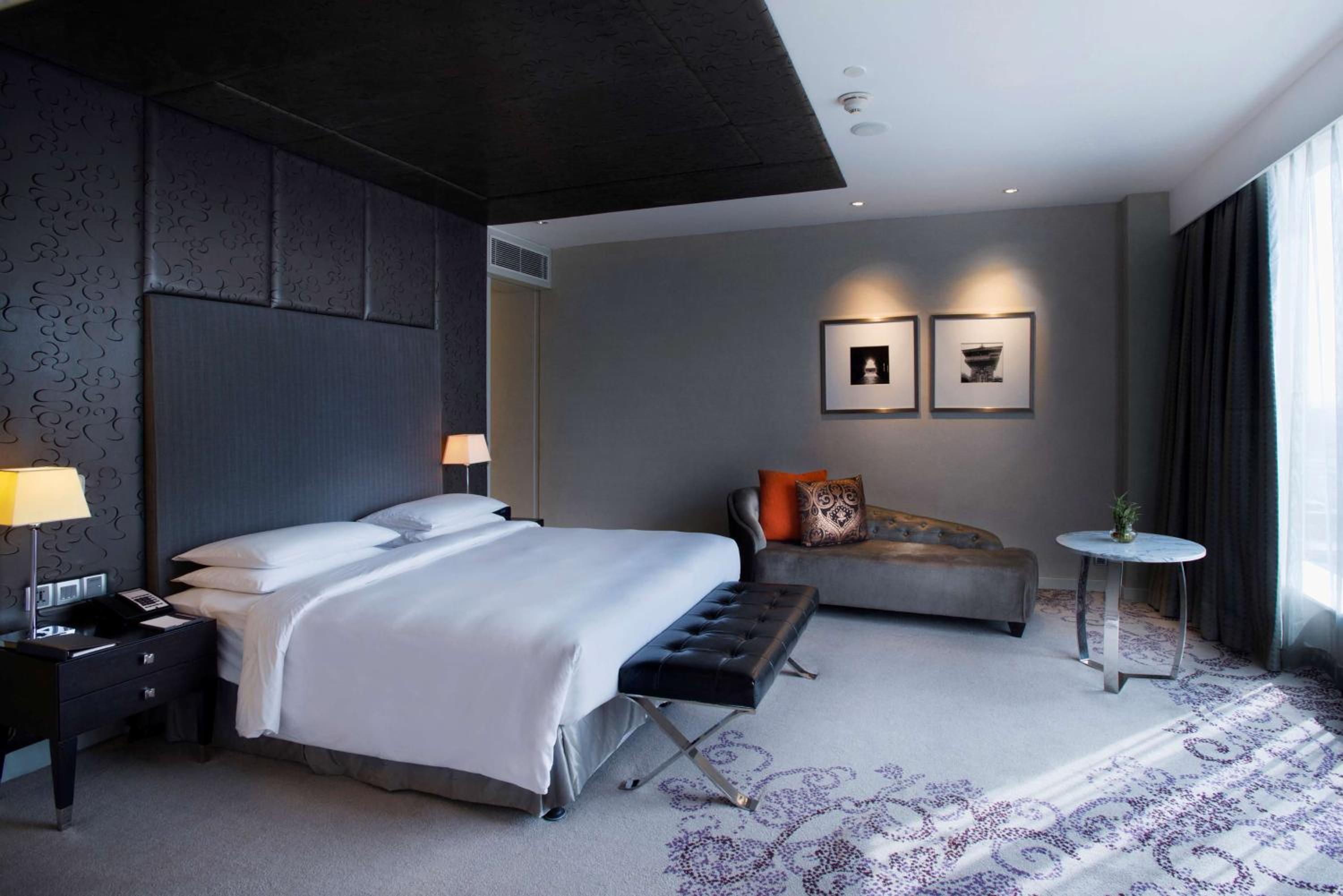King Suite with 15% Discount on Food & Soft Beverages, 15% Discount on Spa & Confirmed late check out till 14:00 Hrs King Suite with 15% Discount on Food & Soft Beverages, 15% Discount on Spa & Confirmed late check out till 14:00 Hrs
