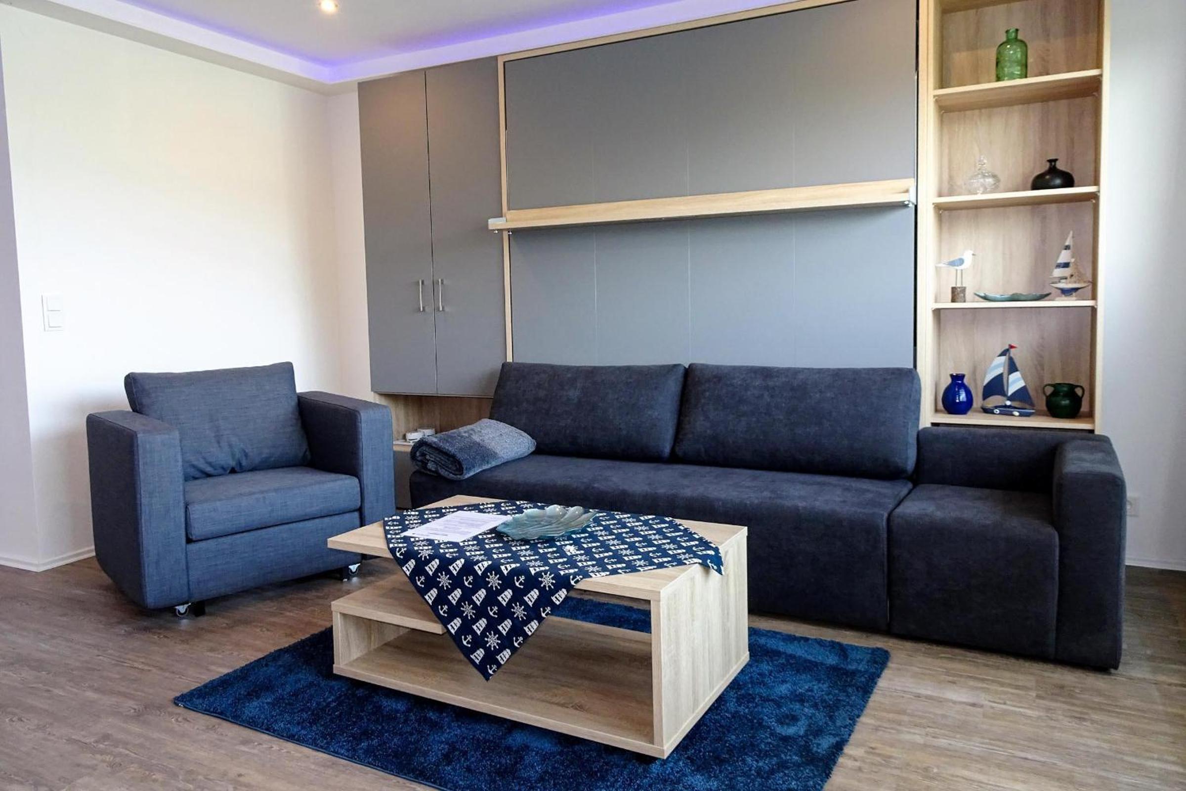 Apartment with Balcony photo 1