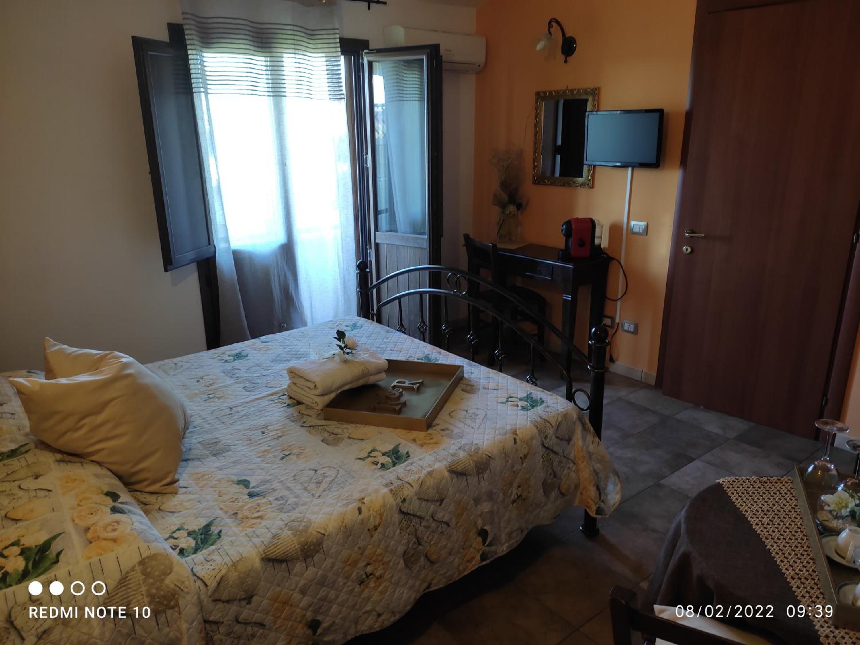 King Room with Balcony photo 1