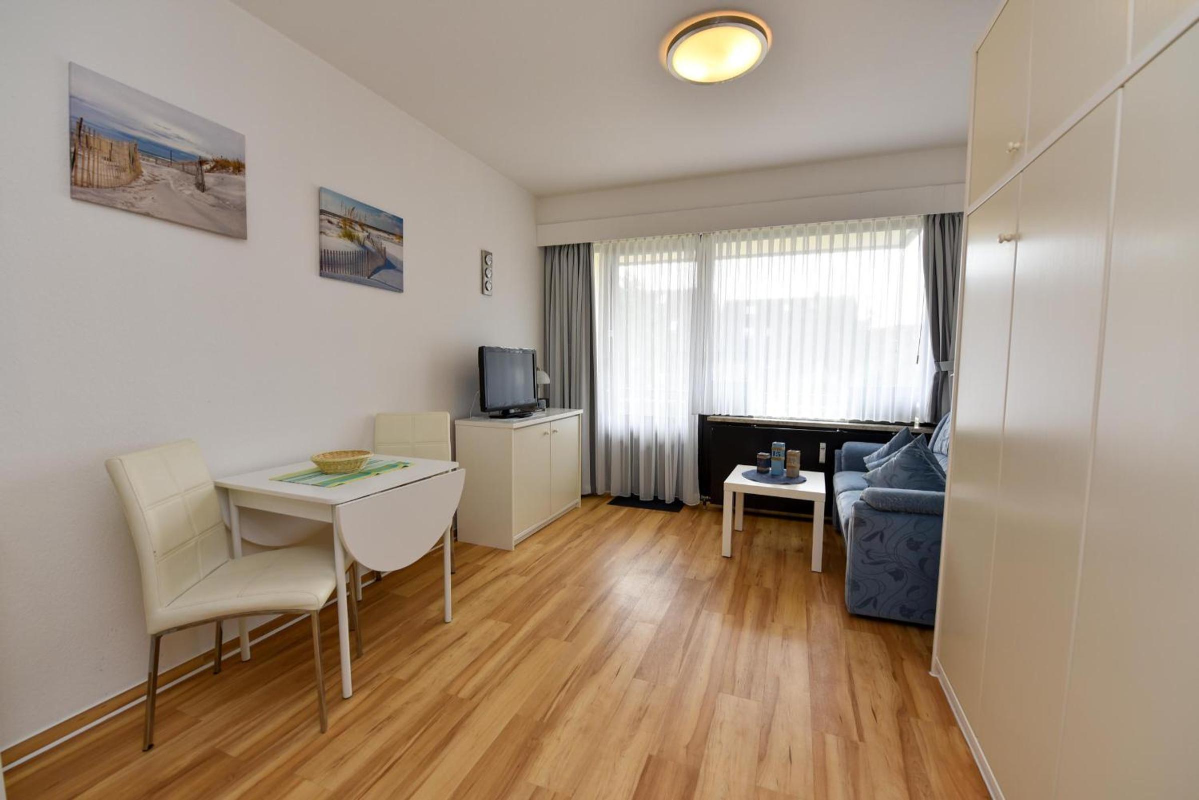 Apartment With Balcony photo 1