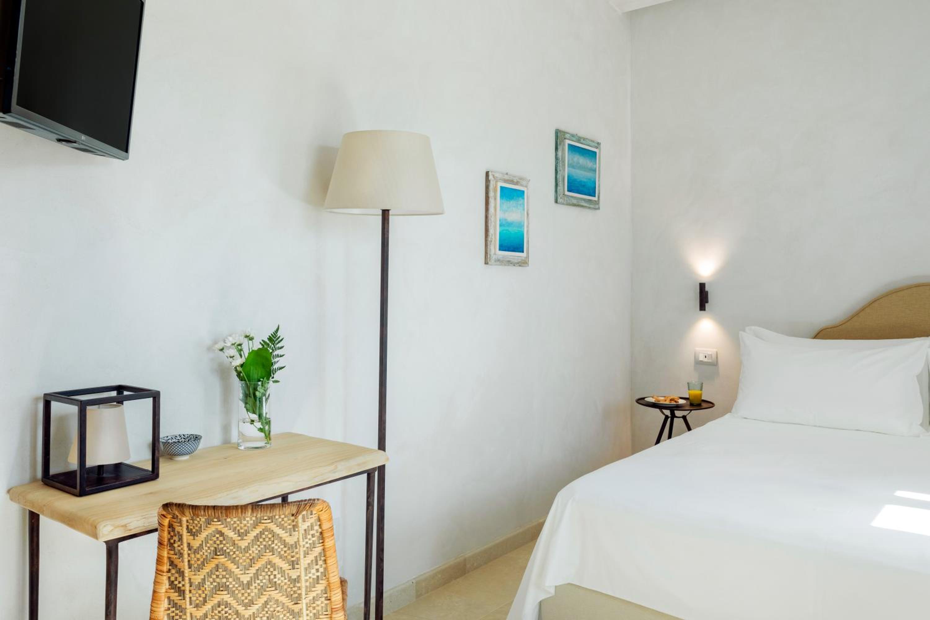 Double Room - Photo 2