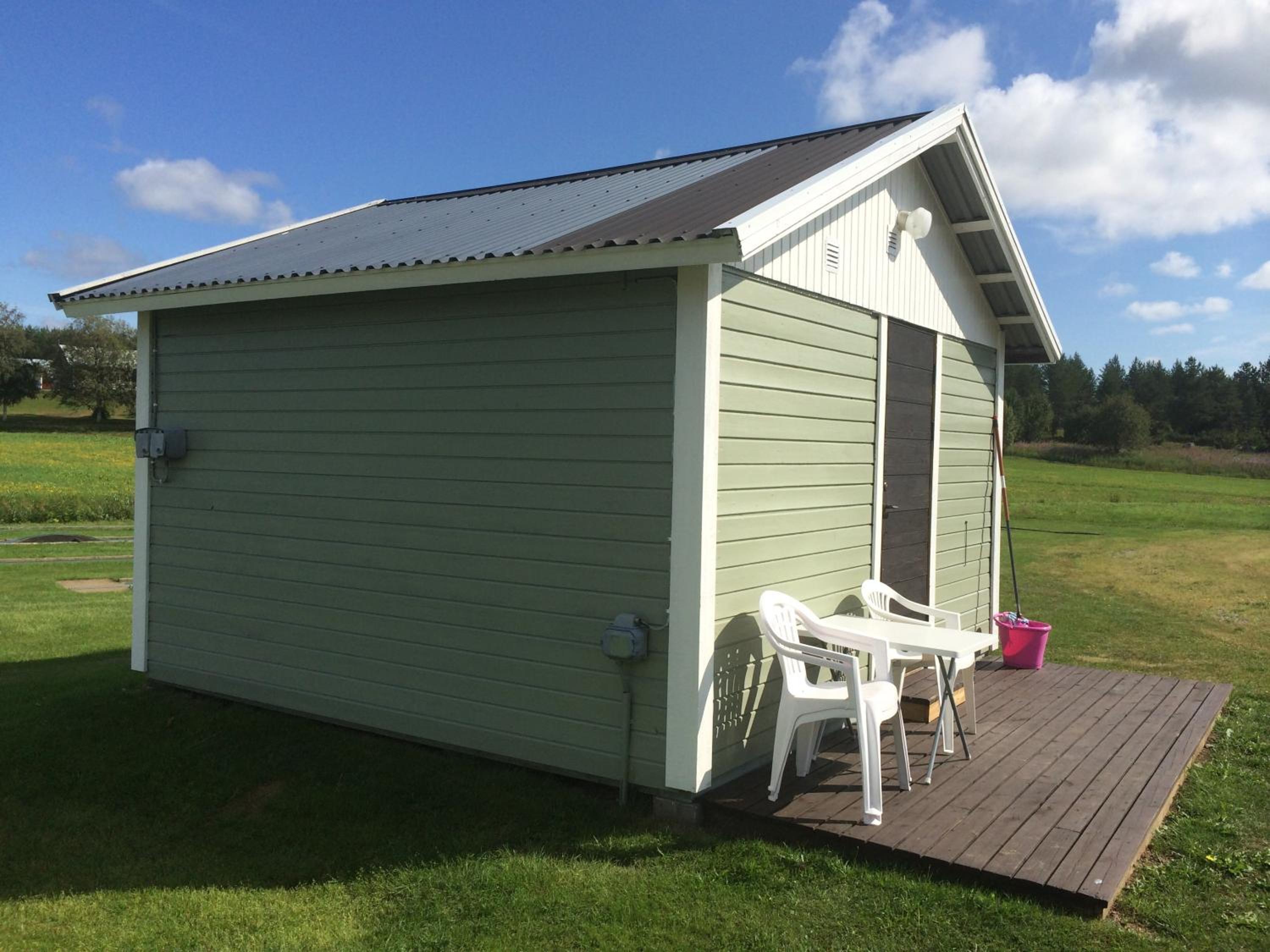 Mobile Home - Photo 11