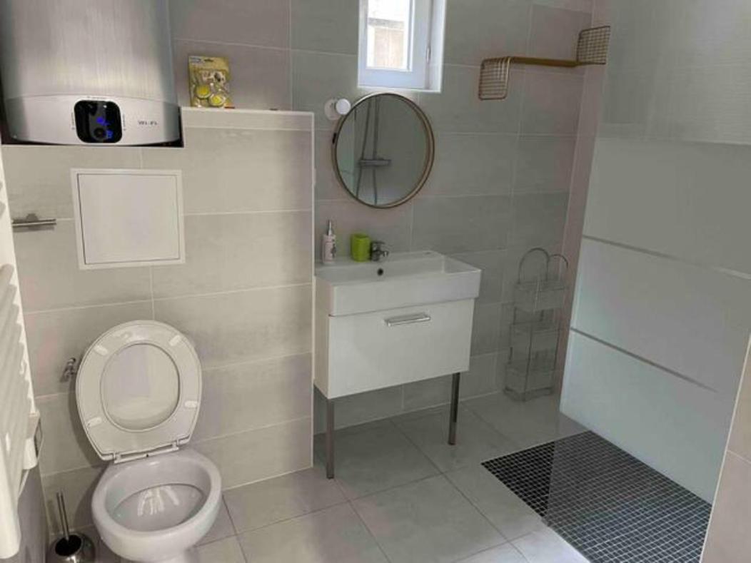 Two-Bedroom Apartment - Photo 7