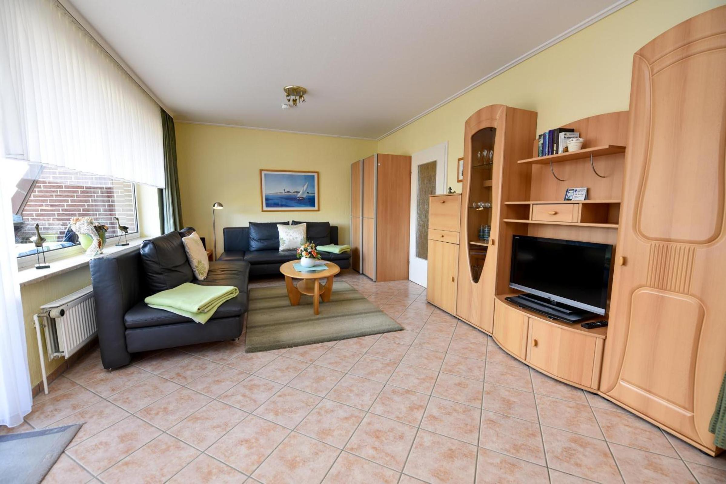 Apartment with Balcony photo 1