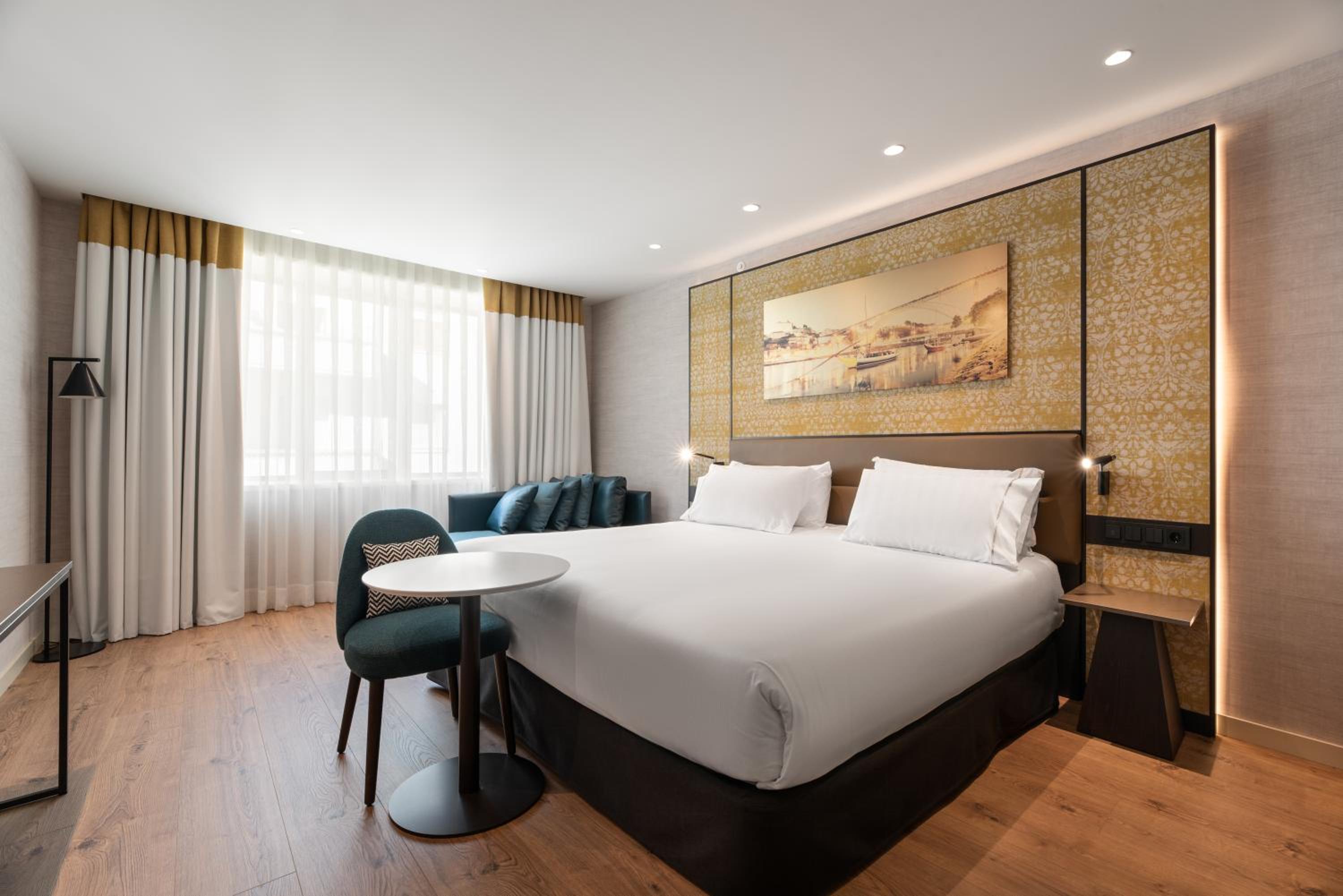 Double Room with Extra Bed - Photo 1