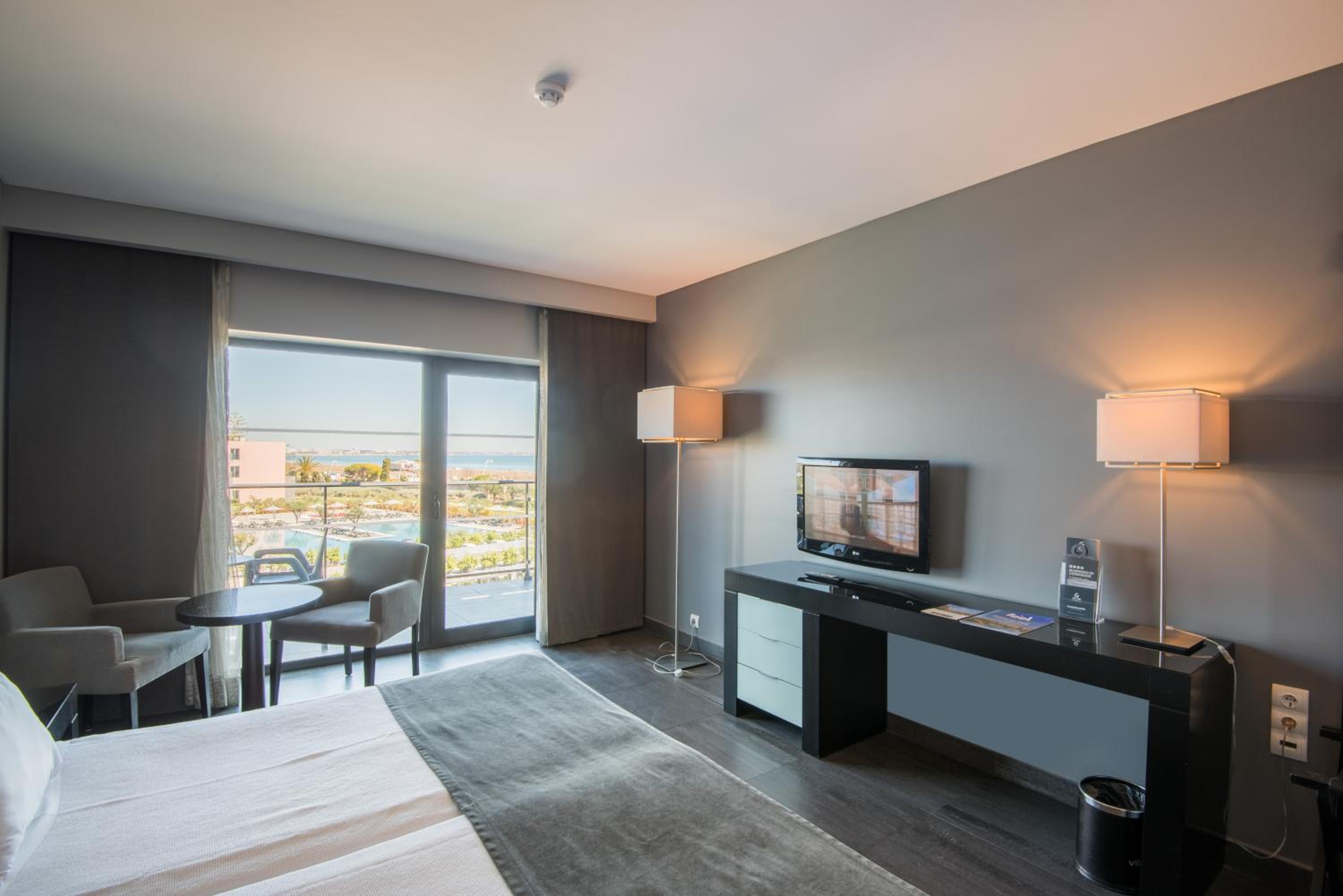 Superior Double or Twin Room - Photo 4