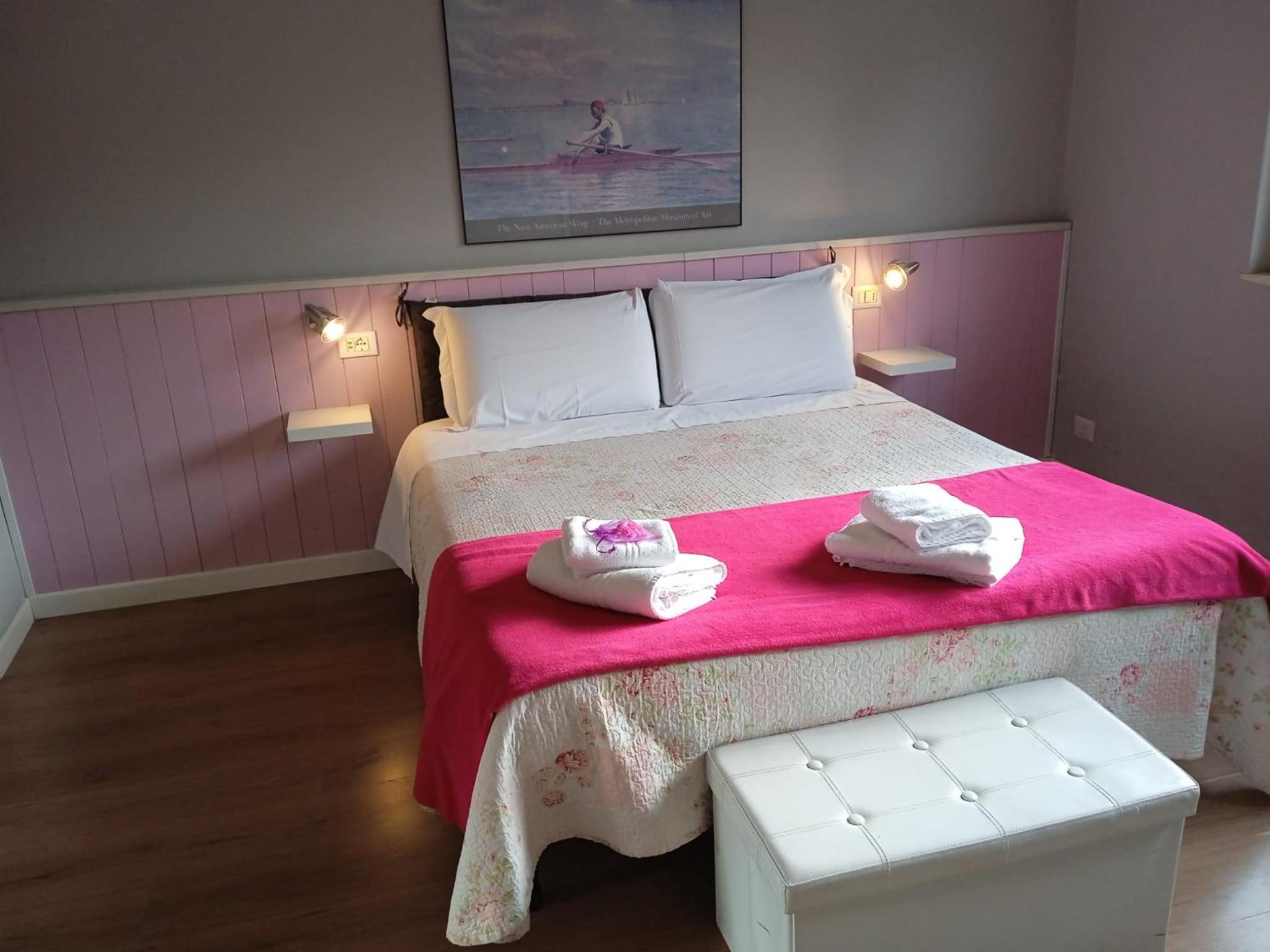 Double Room With Private Bathroom photo 1