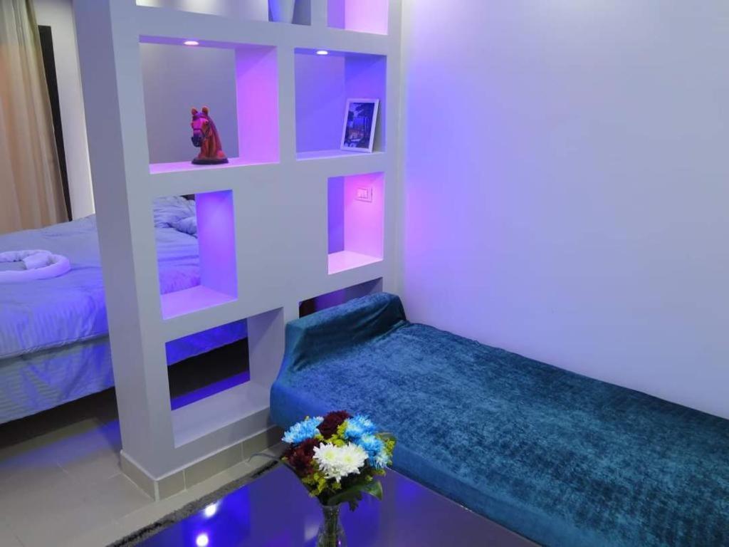 One-Bedroom Apartment - Photo 1