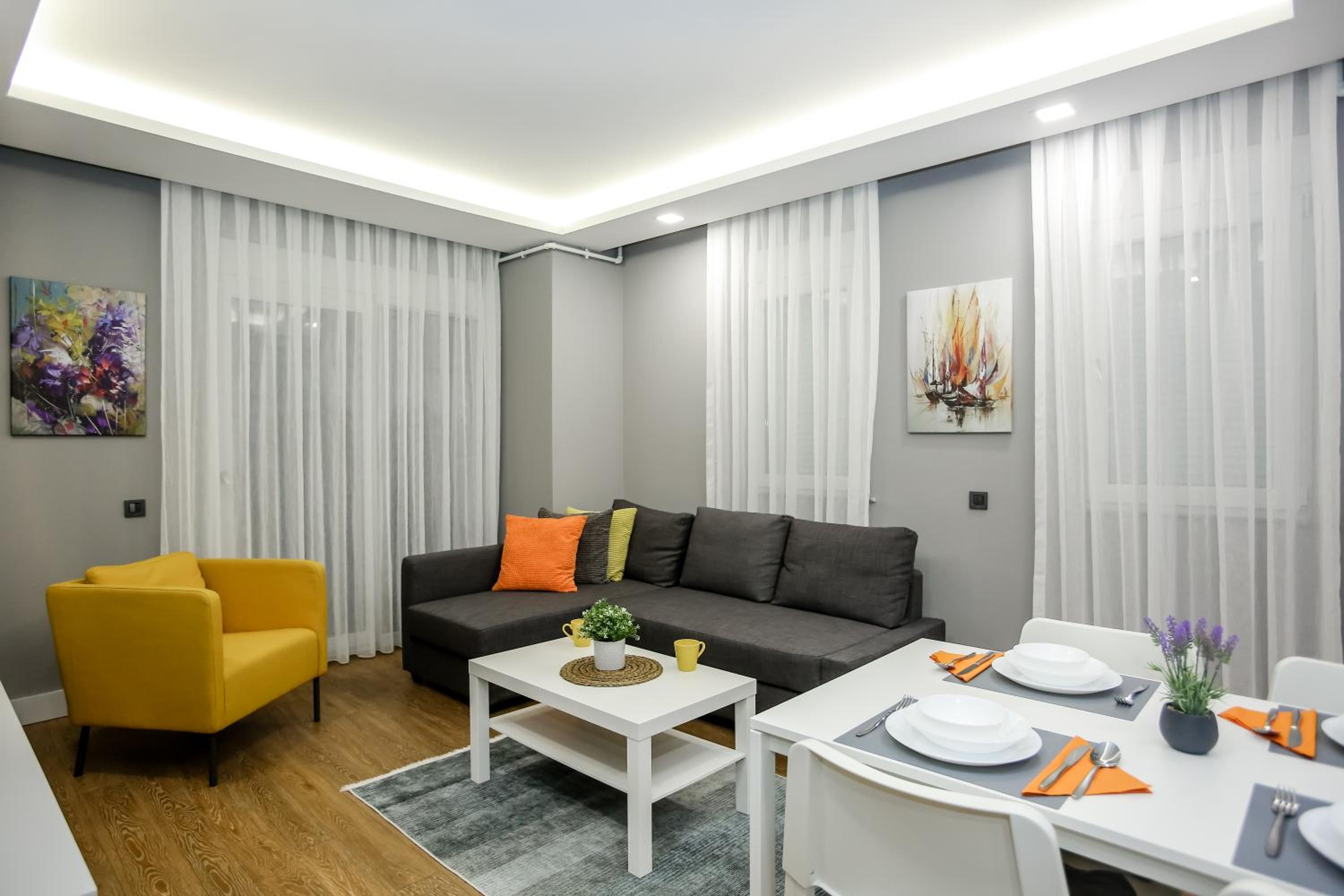 Deluxe Family Suite photo 1