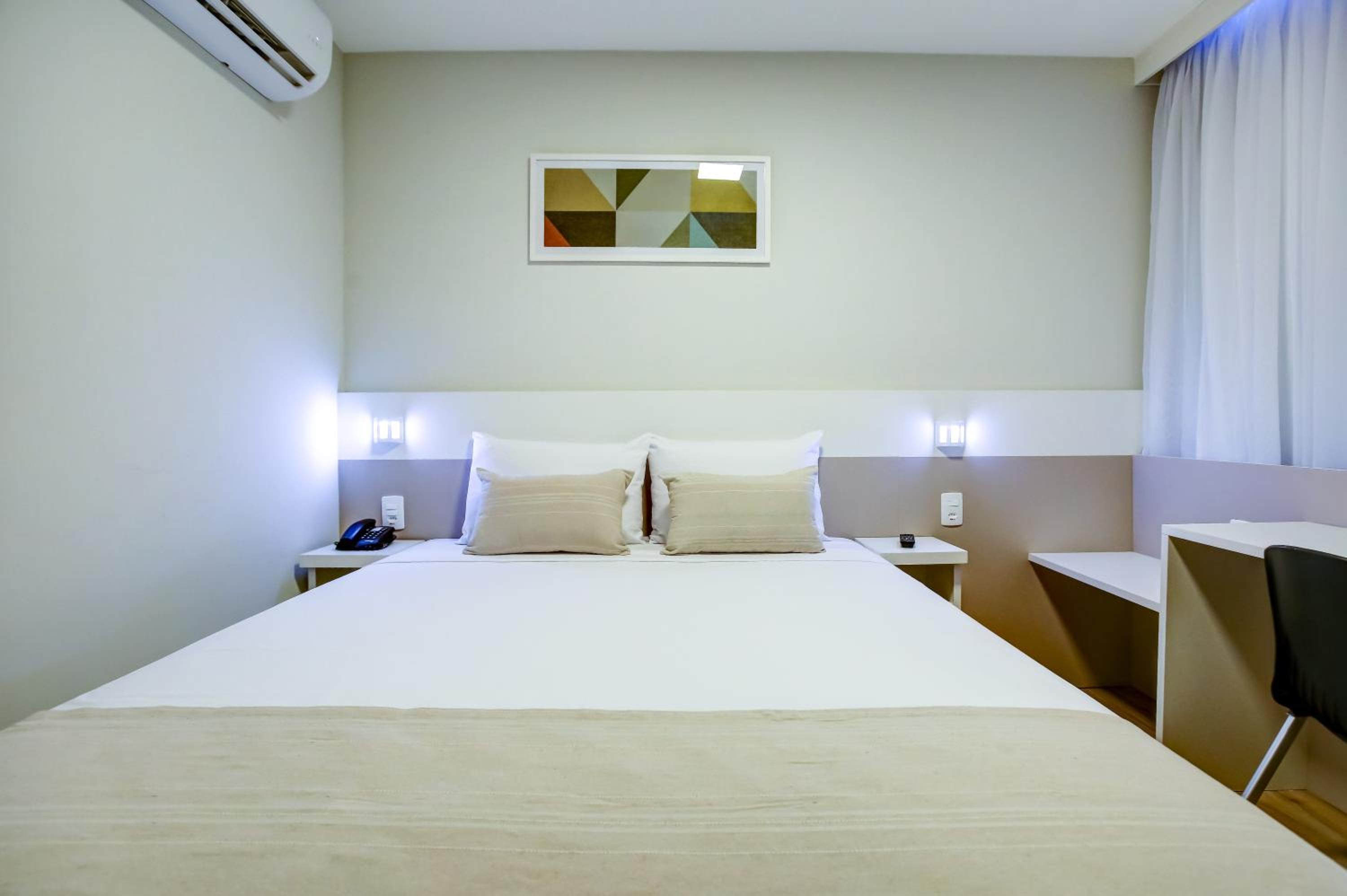 Standard Queen Room - Photo 5