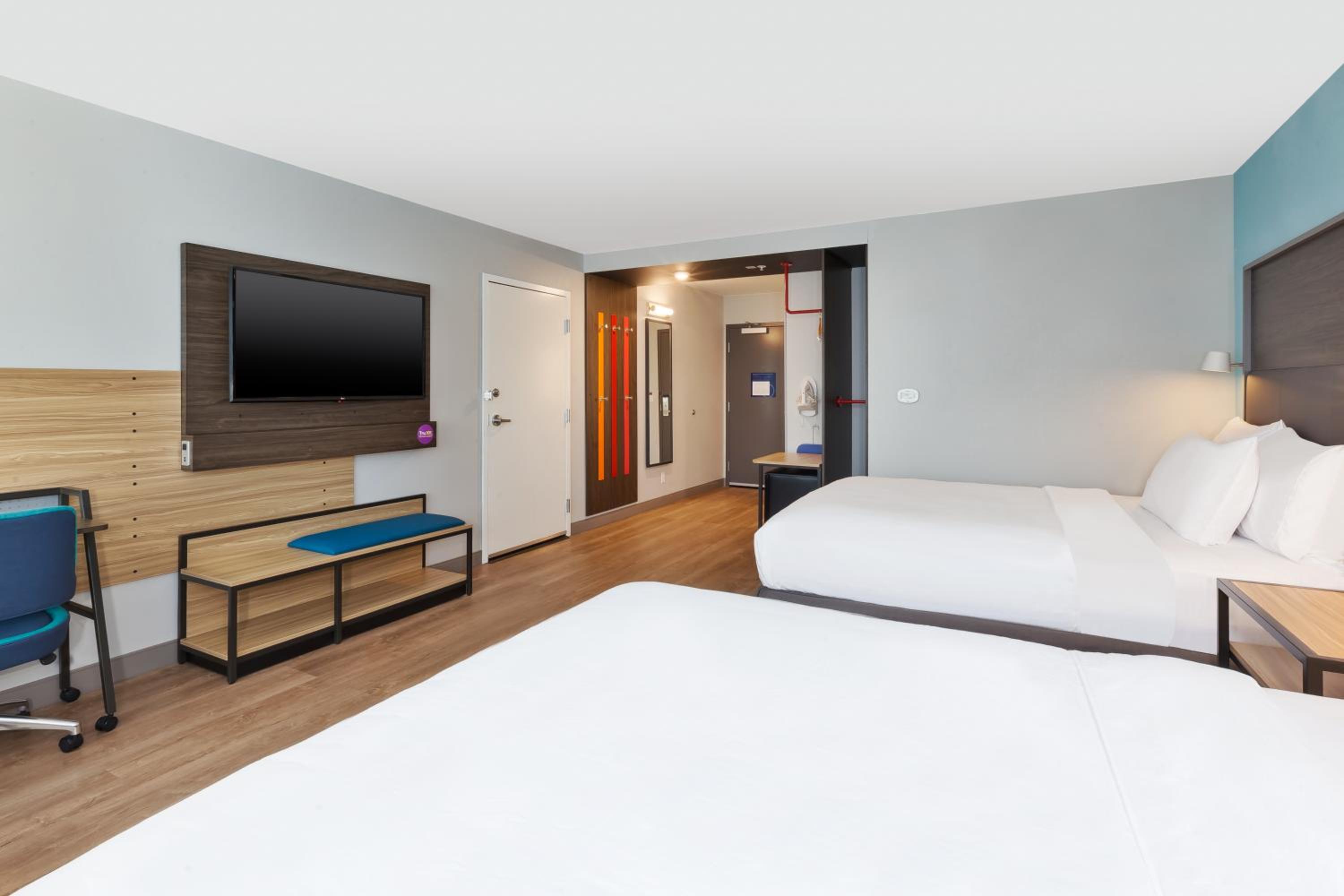 Queen Room with Two Queen Beds - Hearing Access - Photo 3