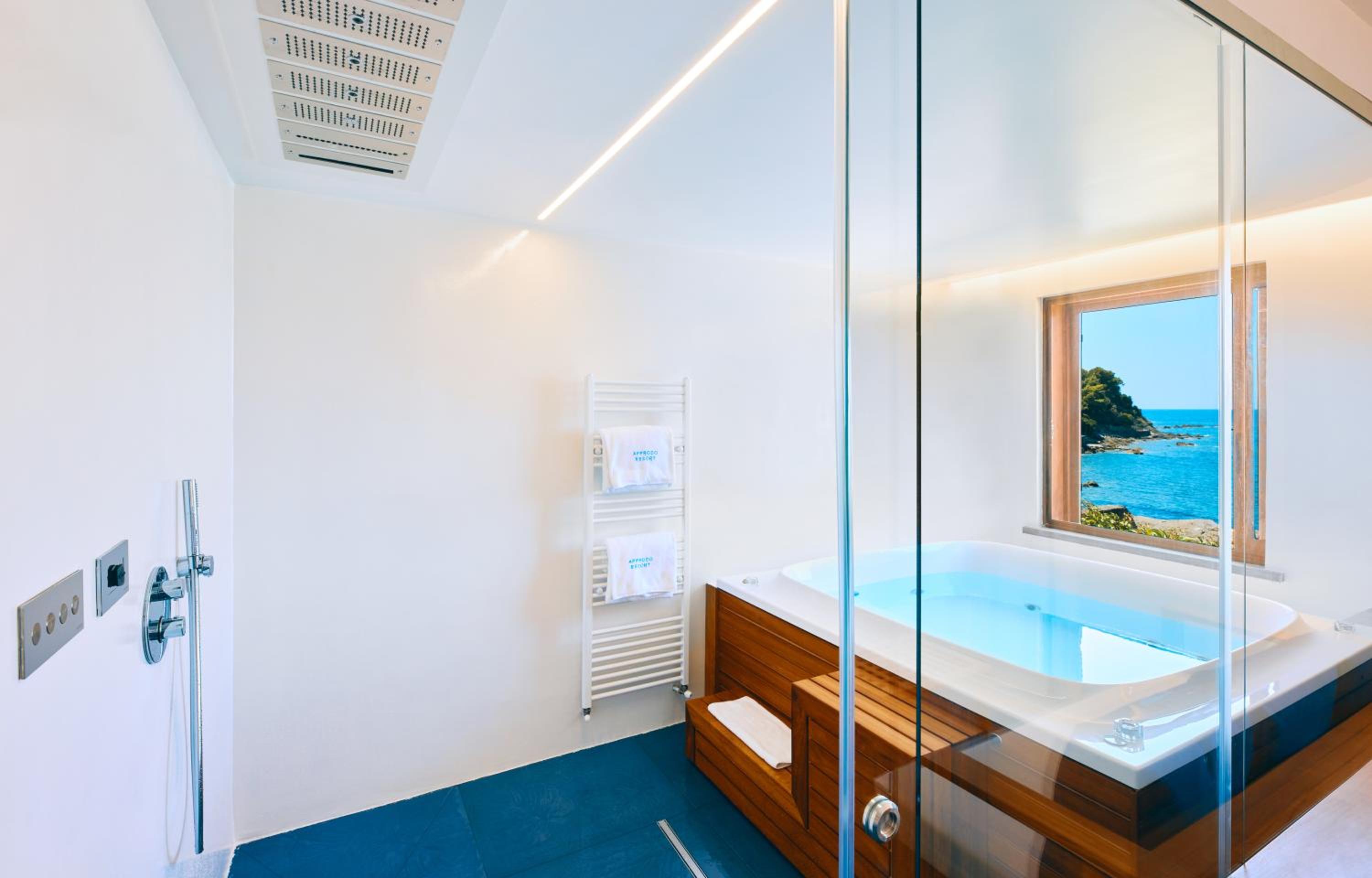 Deluxe Suite with Spa Bath - Spa Access photo 2
