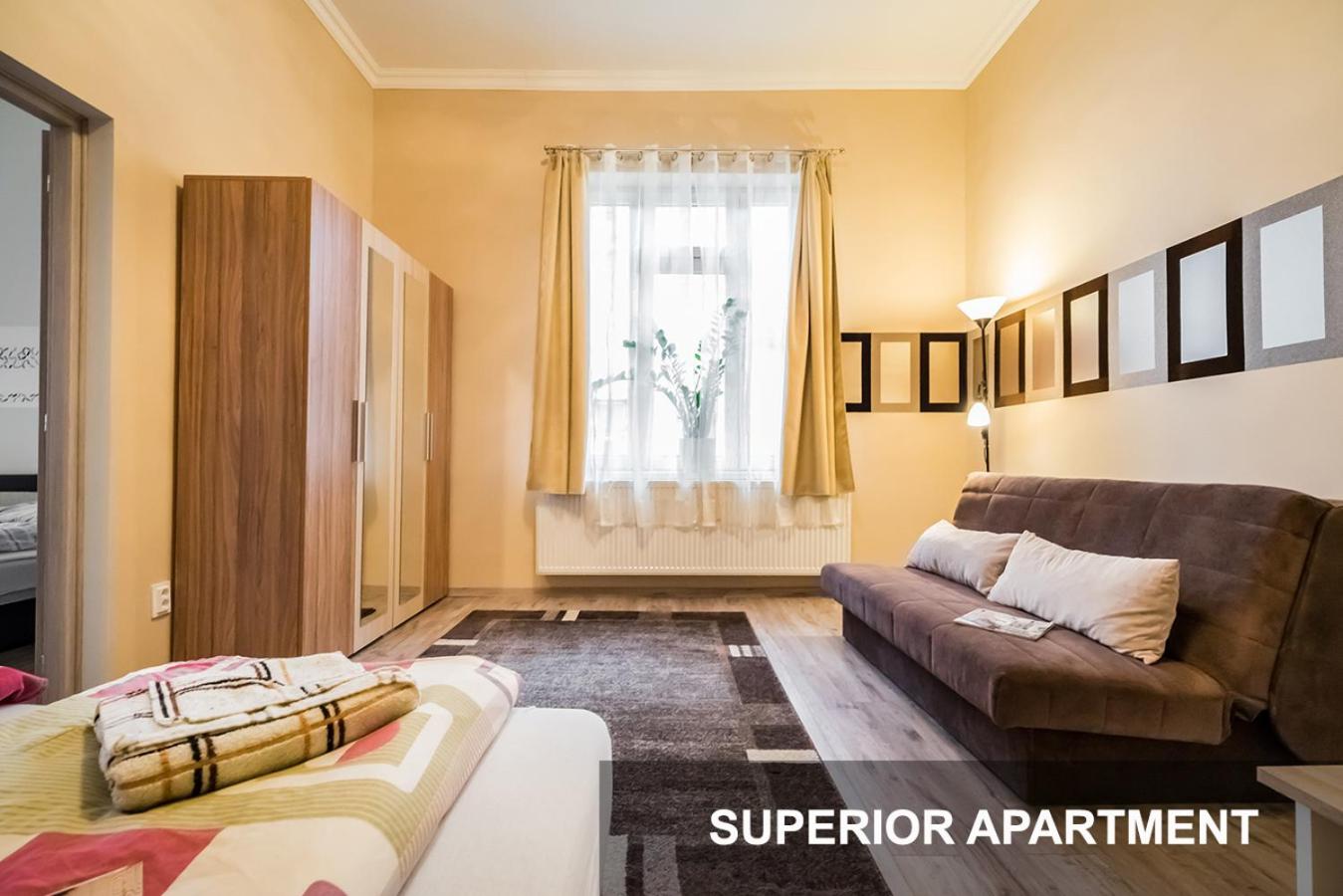 Apartment with Balcony - Photo 19