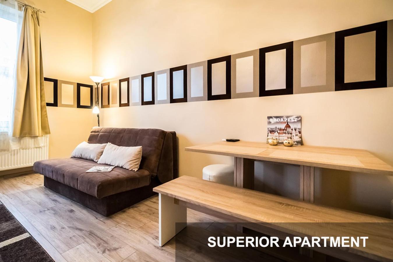 Apartment with Balcony - Photo 21
