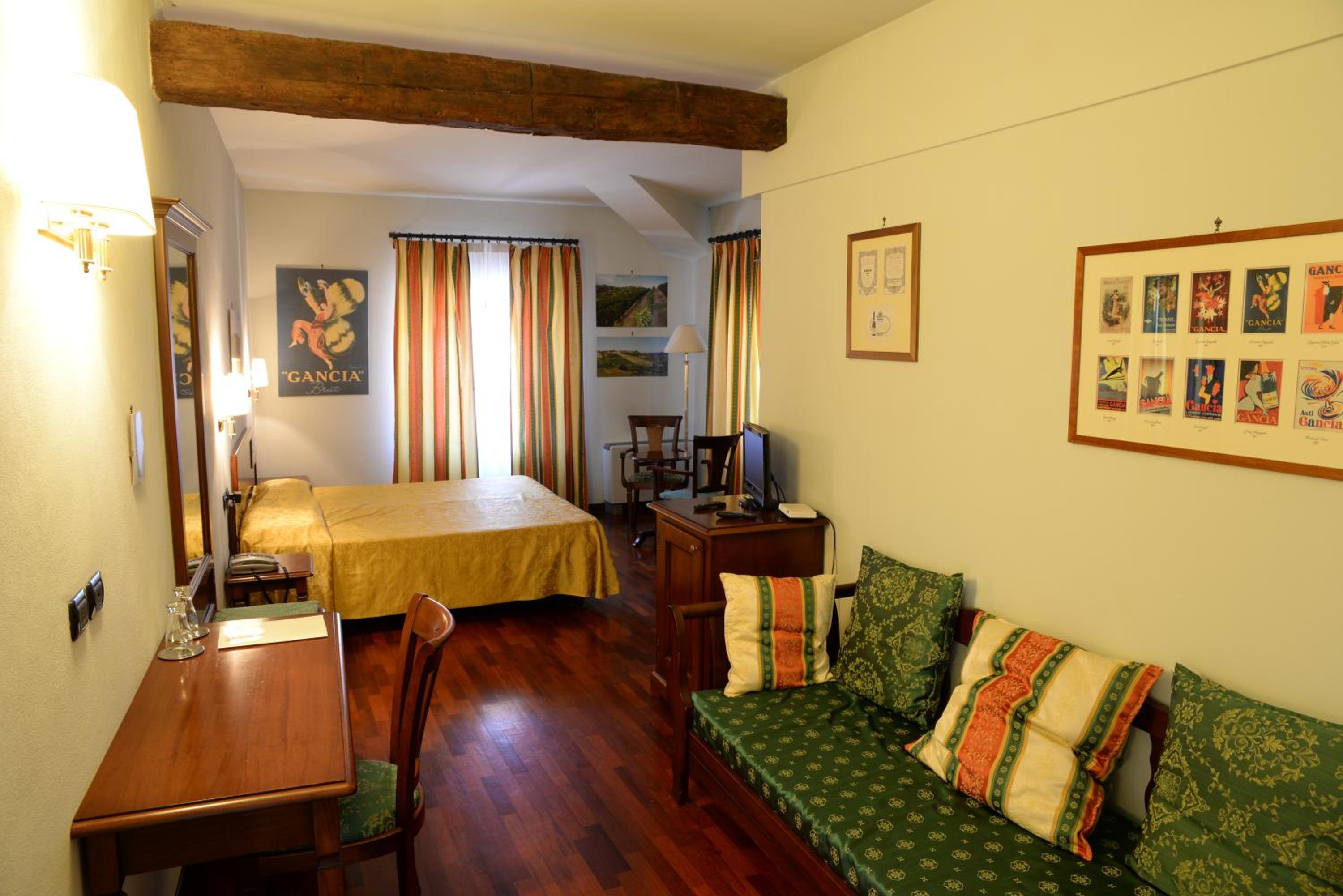 Triple Room - Photo 2