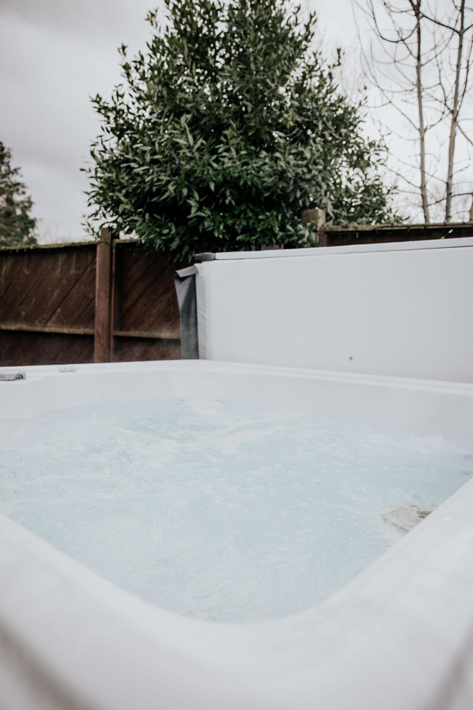 The Mews with Hot Tub - Photo 3