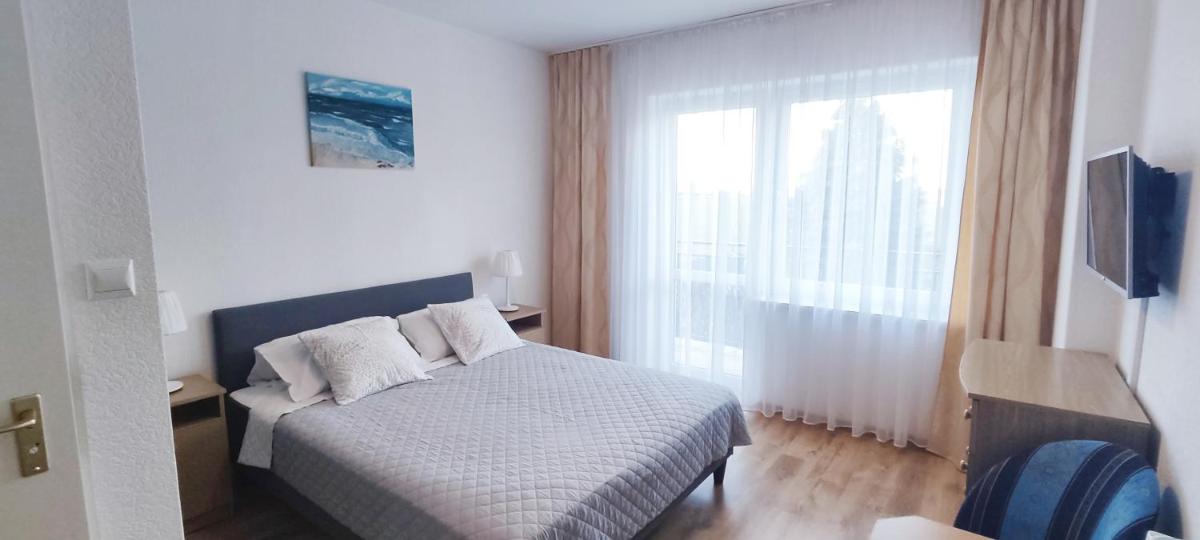 Large Double Room photo 1