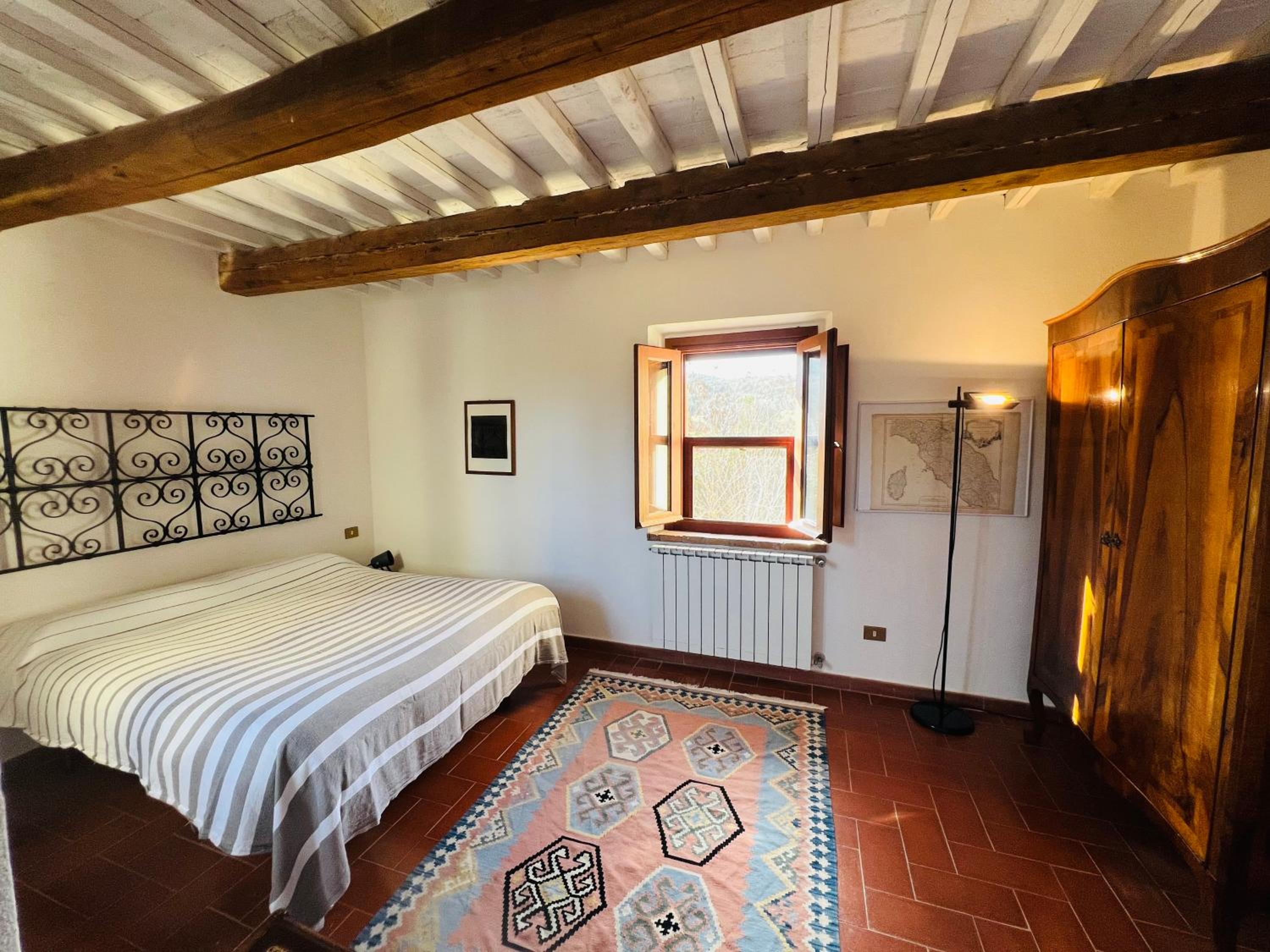 Double Room with Balcony - Photo 2