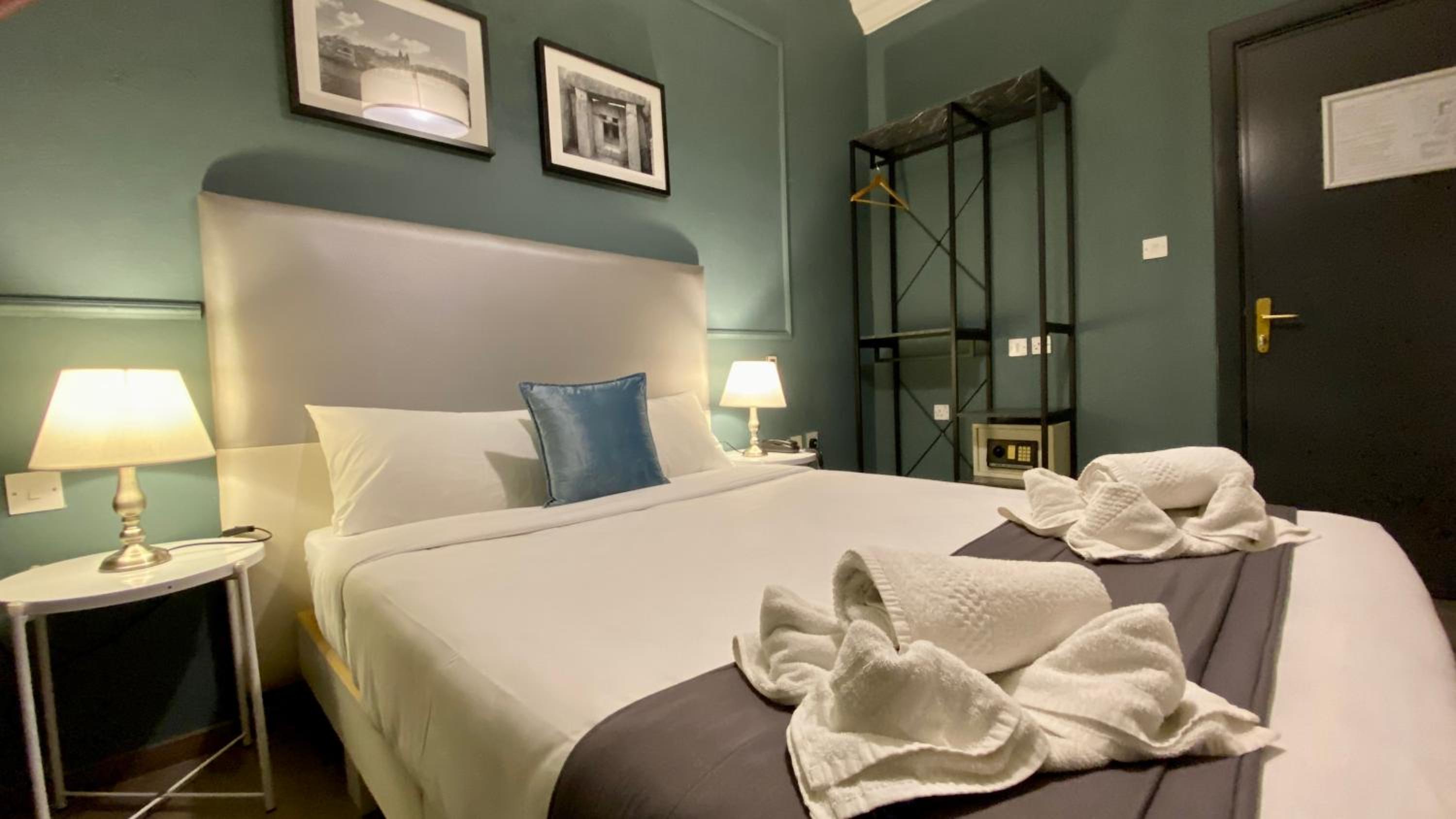 Small Economy Double Room - Photo 13