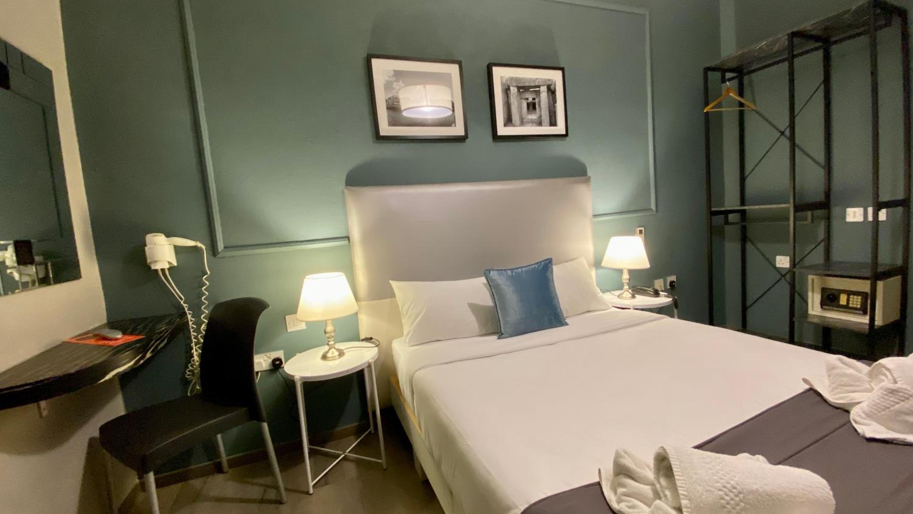 Small Economy Double Room - Photo 14