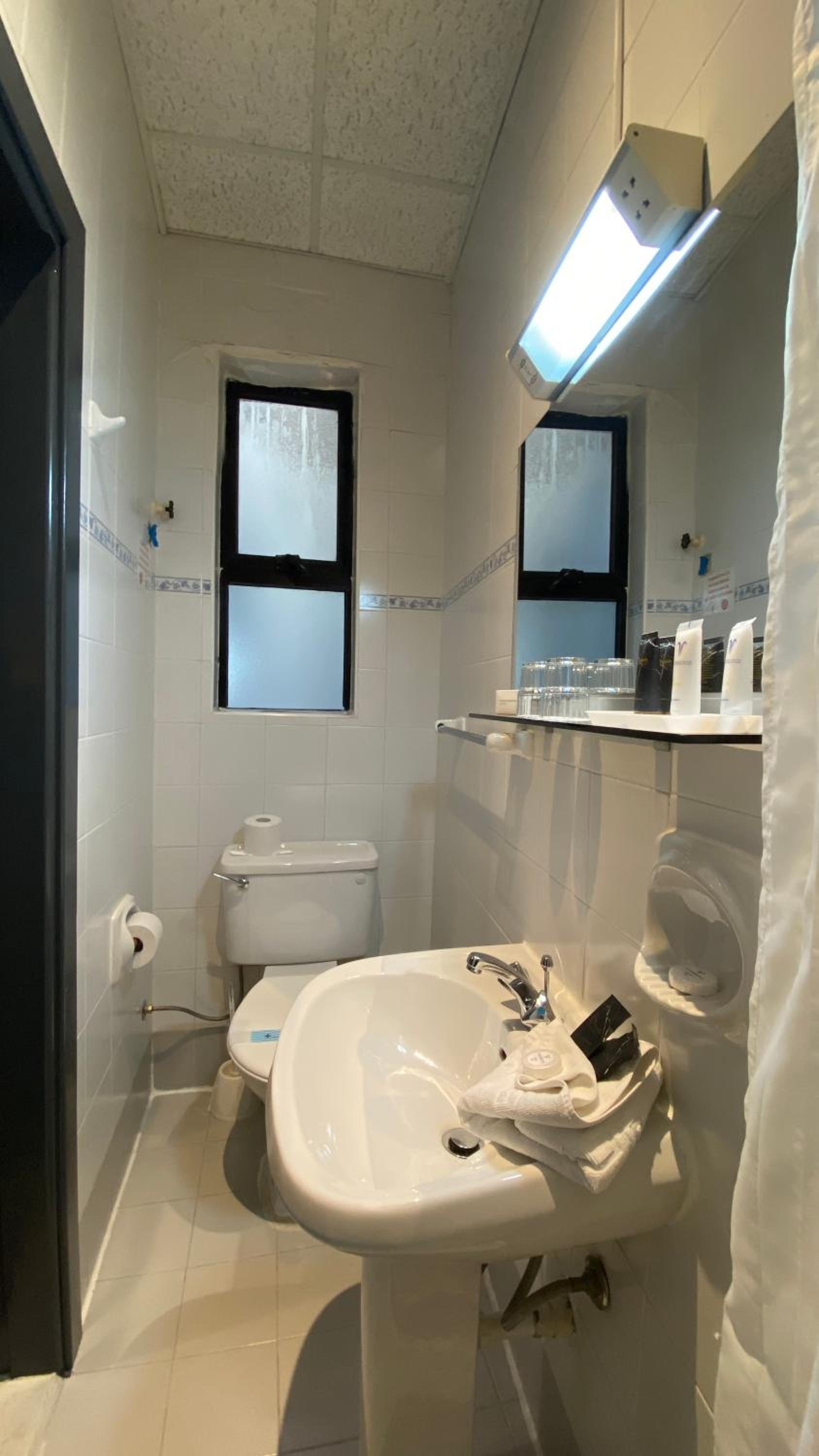 Small Economy Double Room - Photo 7