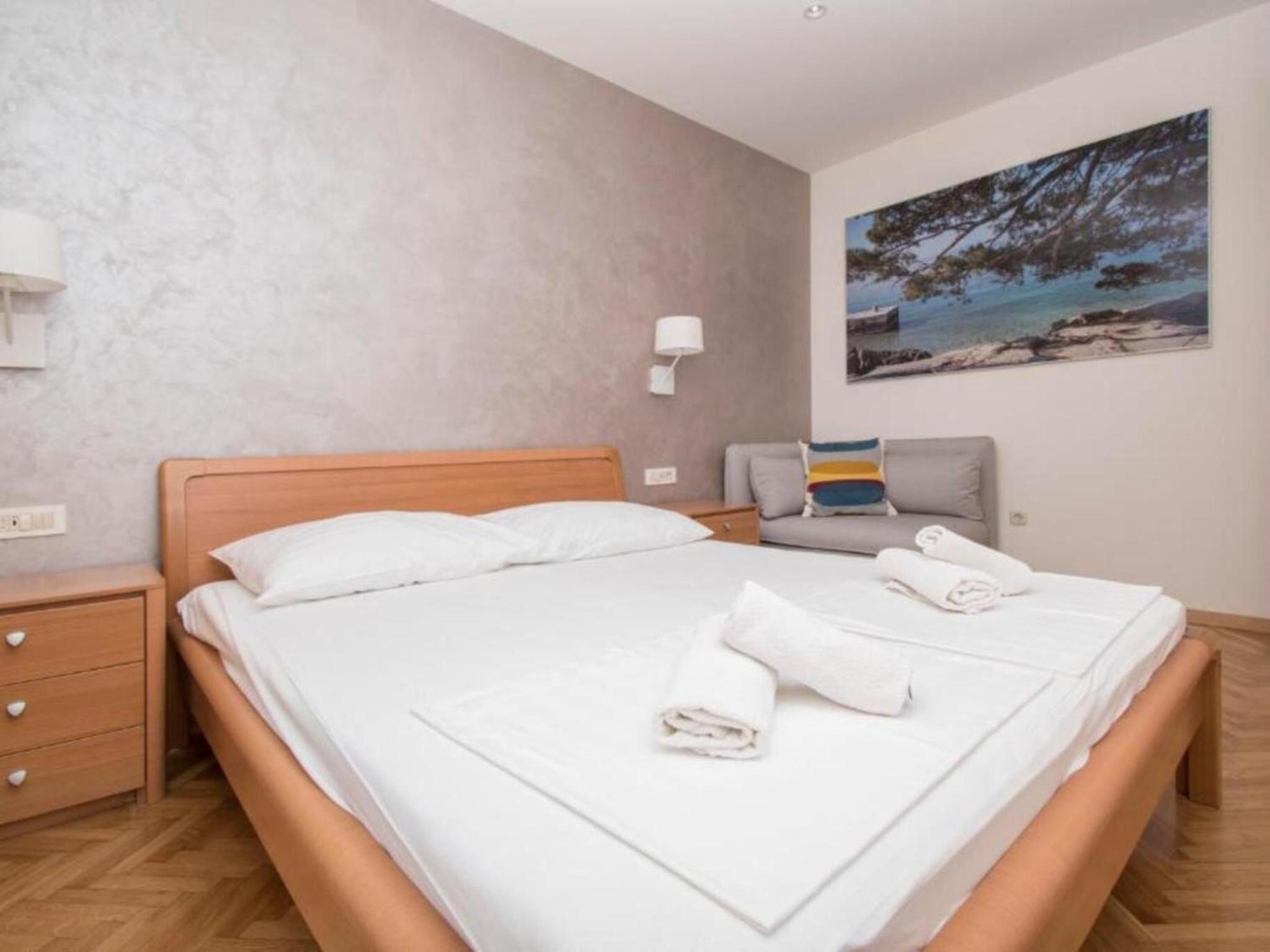 One Bedroom Apartment with Balcony and Sea View photo 3