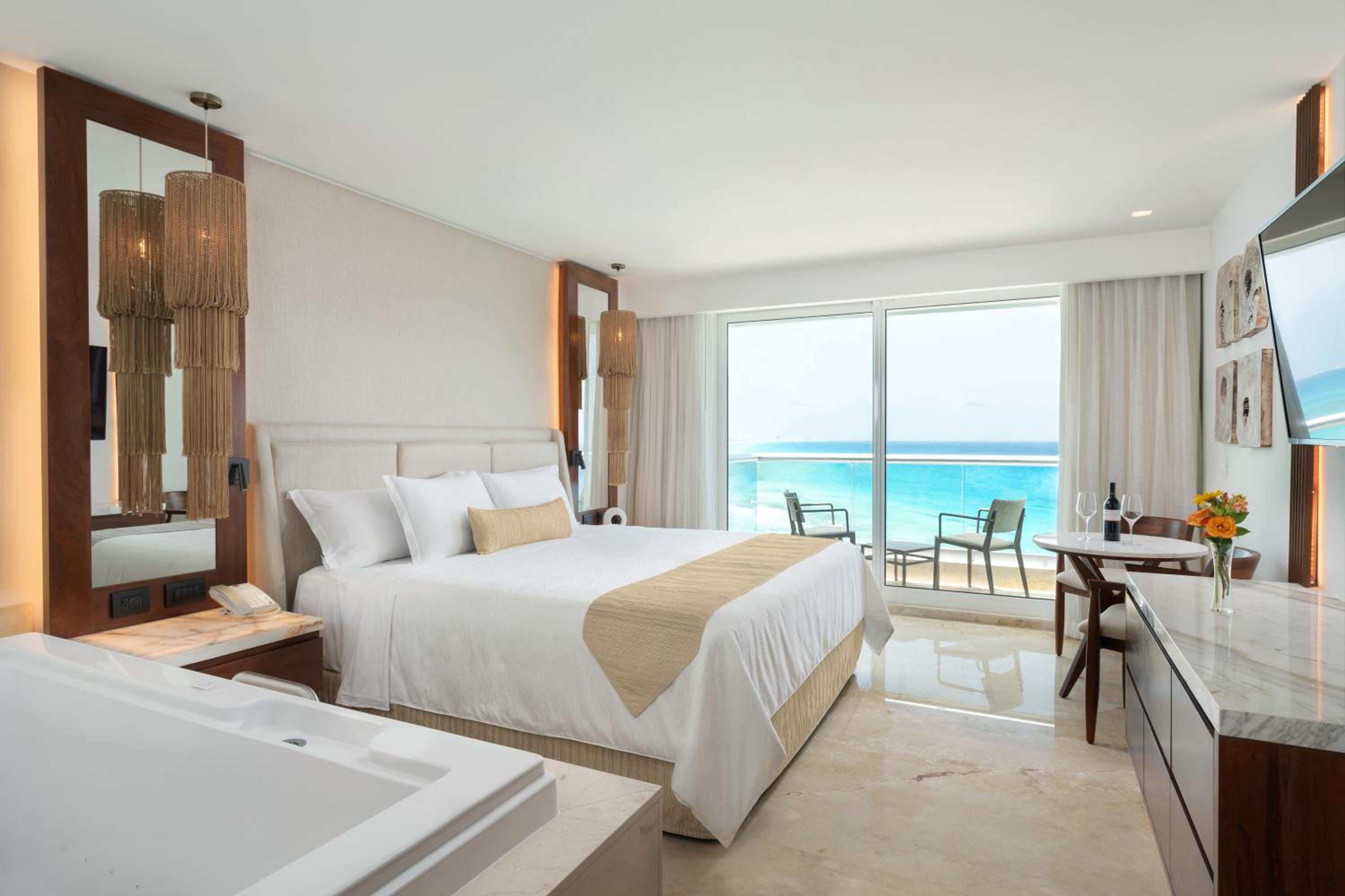Superior Deluxe Ocean View - King Size Bed