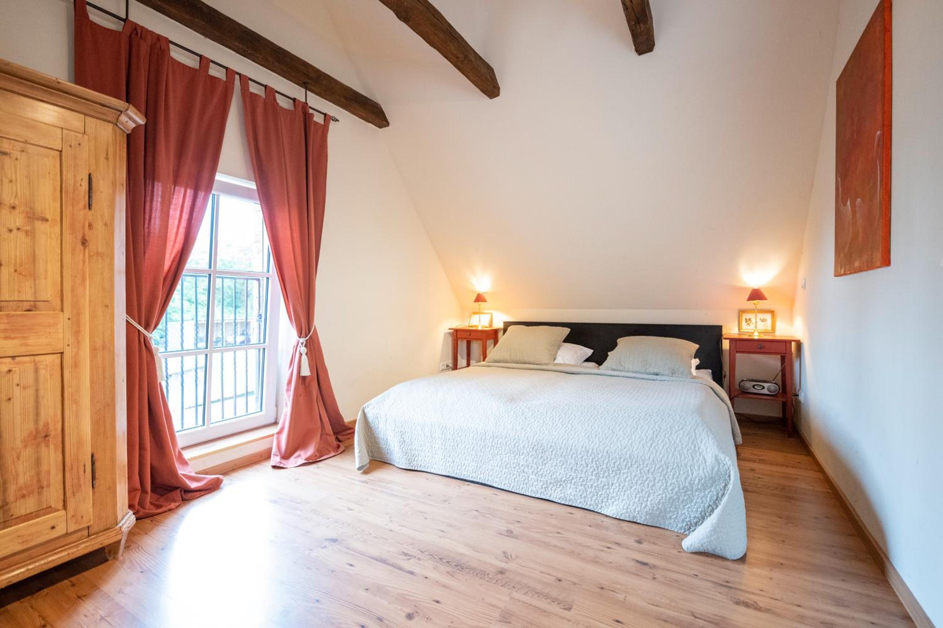 Standard Double Room - Photo 10
