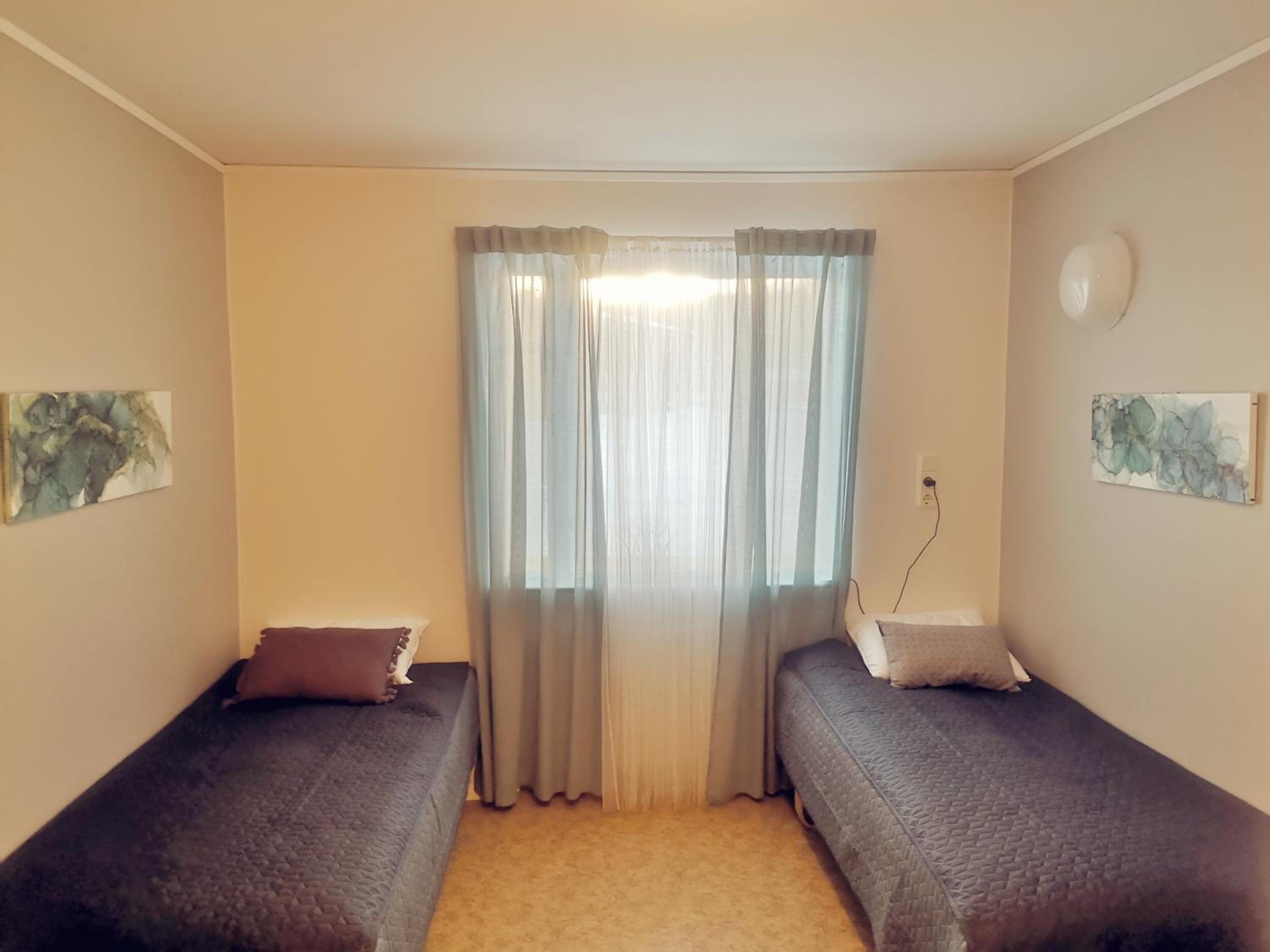 Twin Room - Photo 1