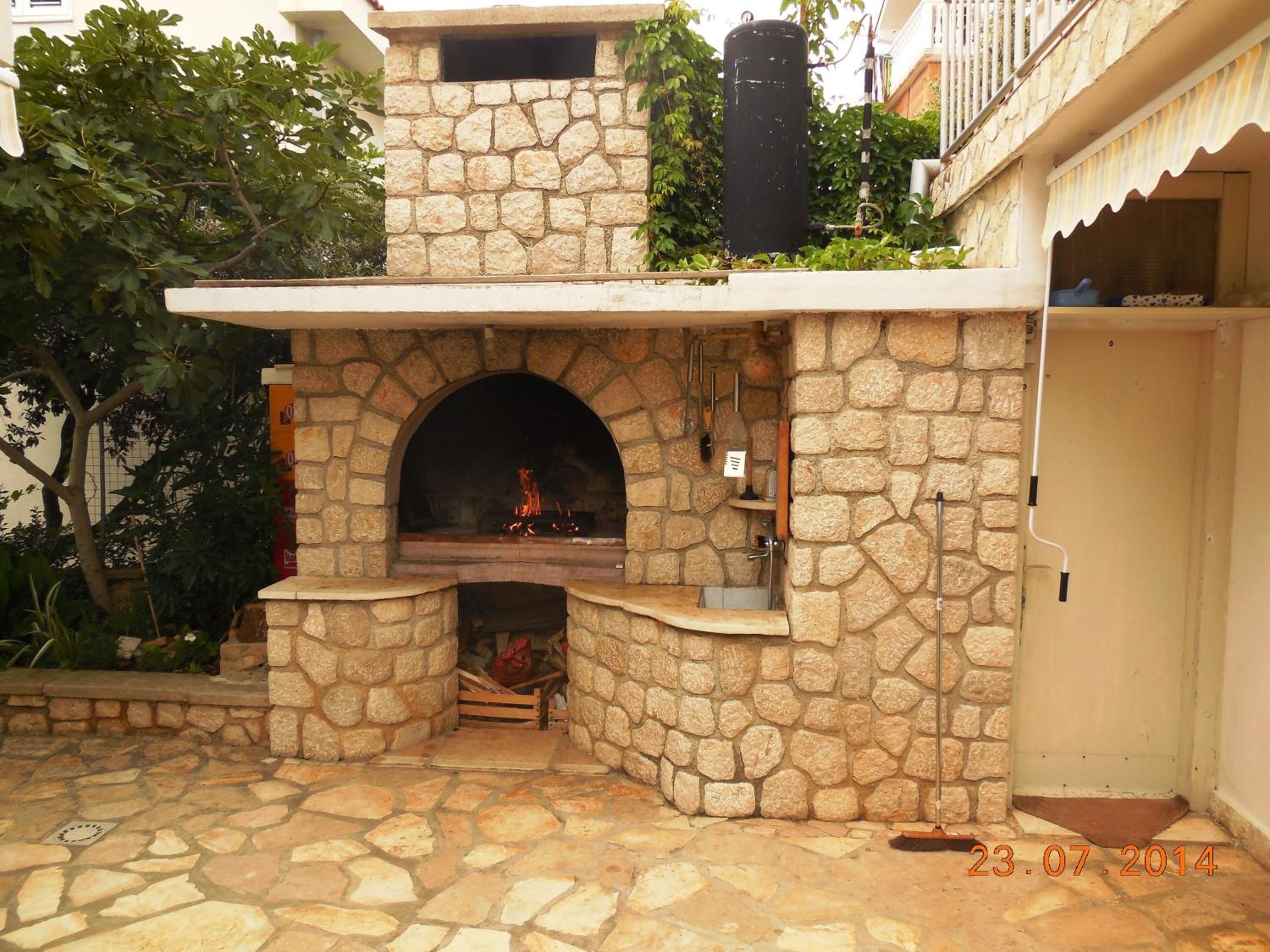 Studio Apartment - Photo 18
