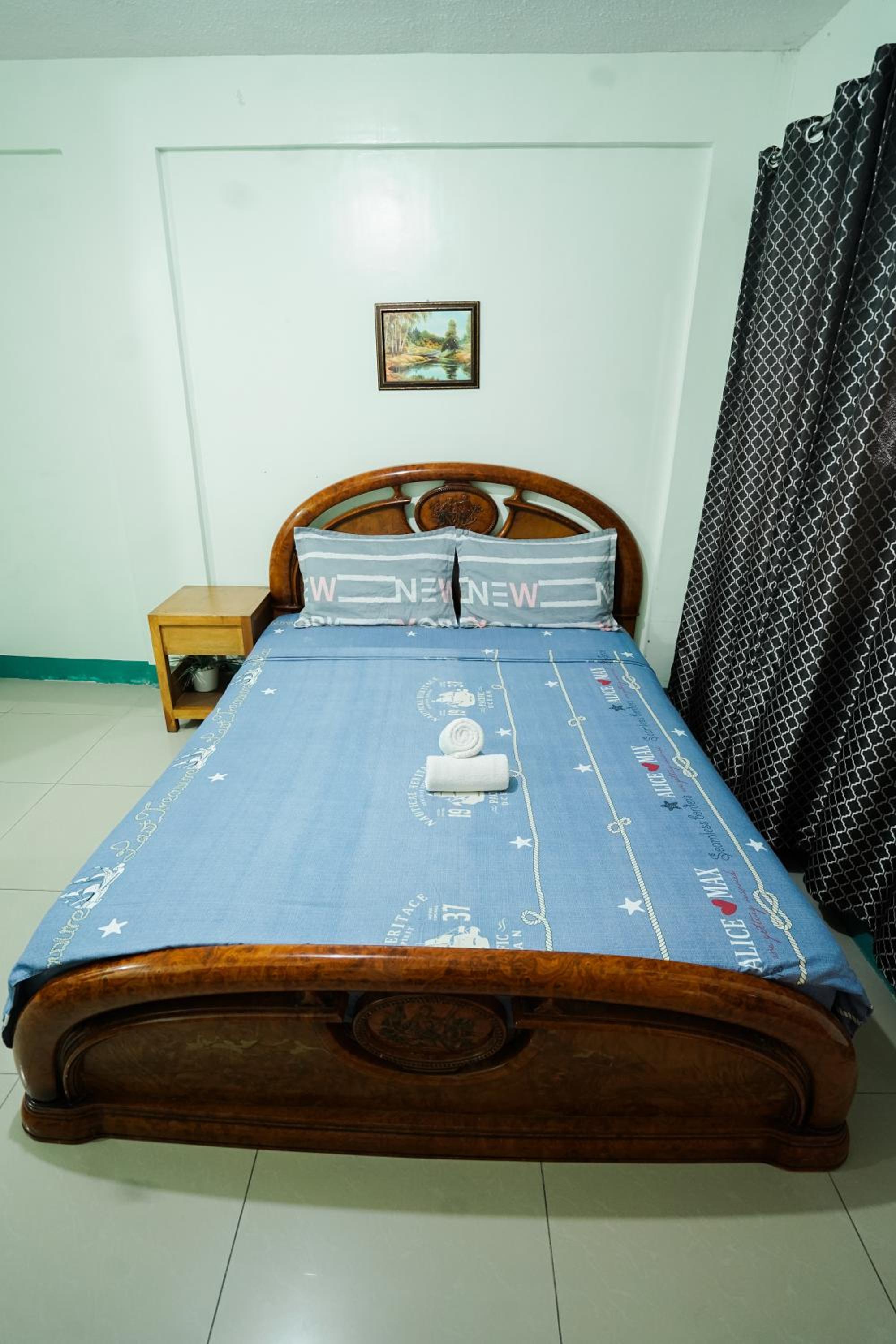 Deluxe Double Room (2 Adults + 1 Child) - Photo 9