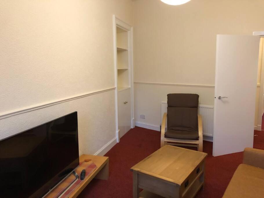 One-Bedroom Apartment - Photo 5