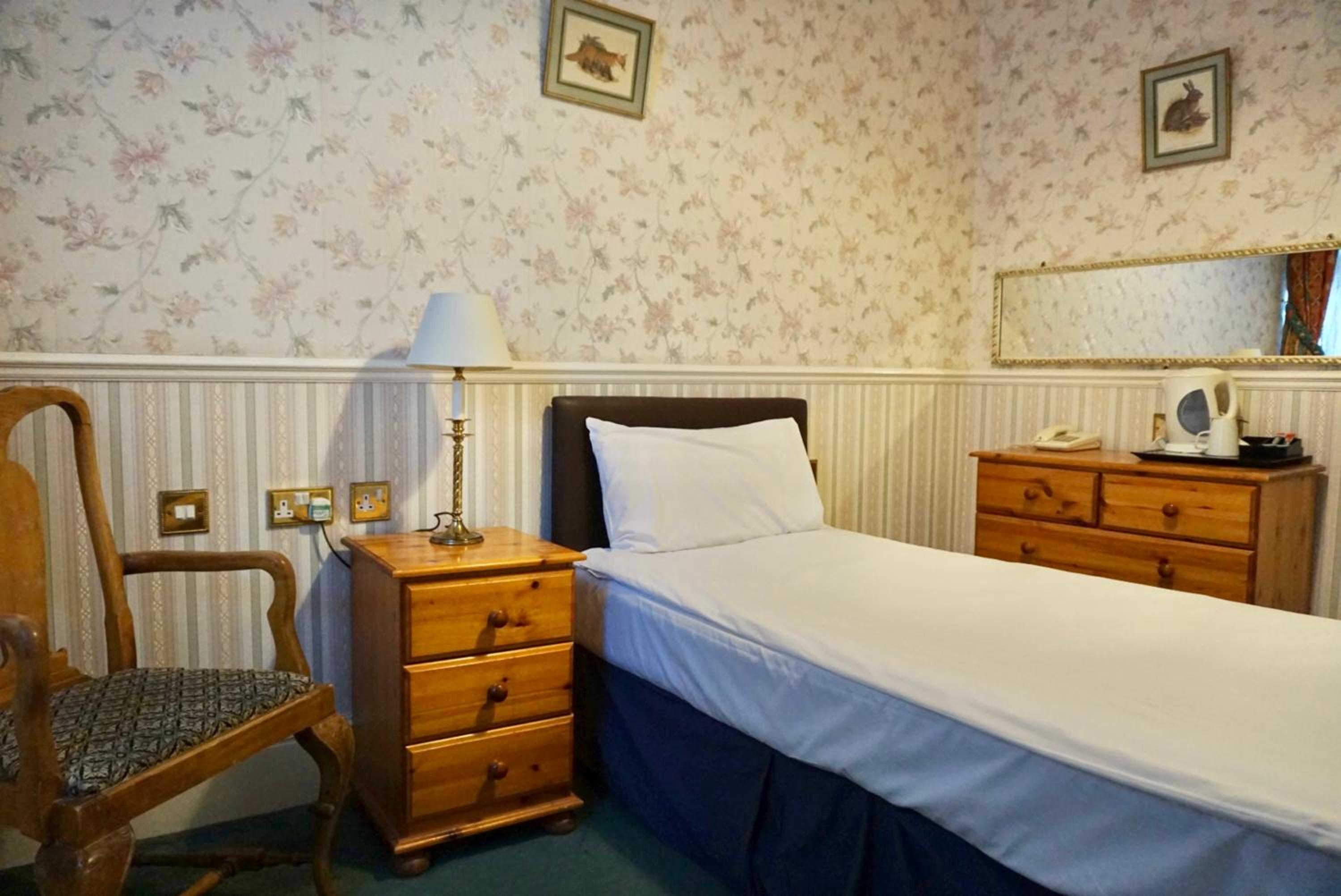 Standard Single Room