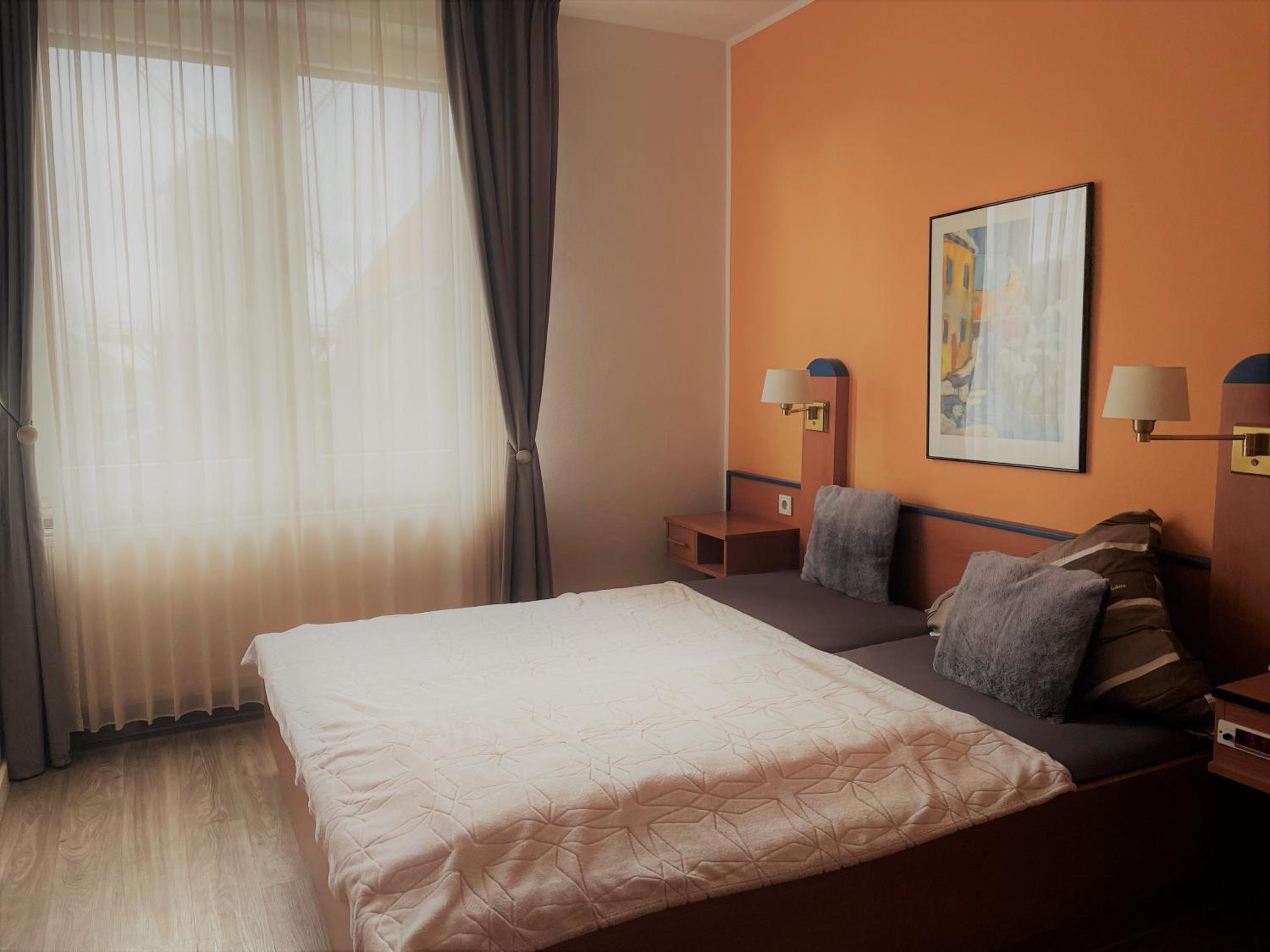Double Room - Photo 6