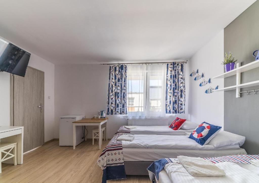Quadruple Room with Bathroom photo 2