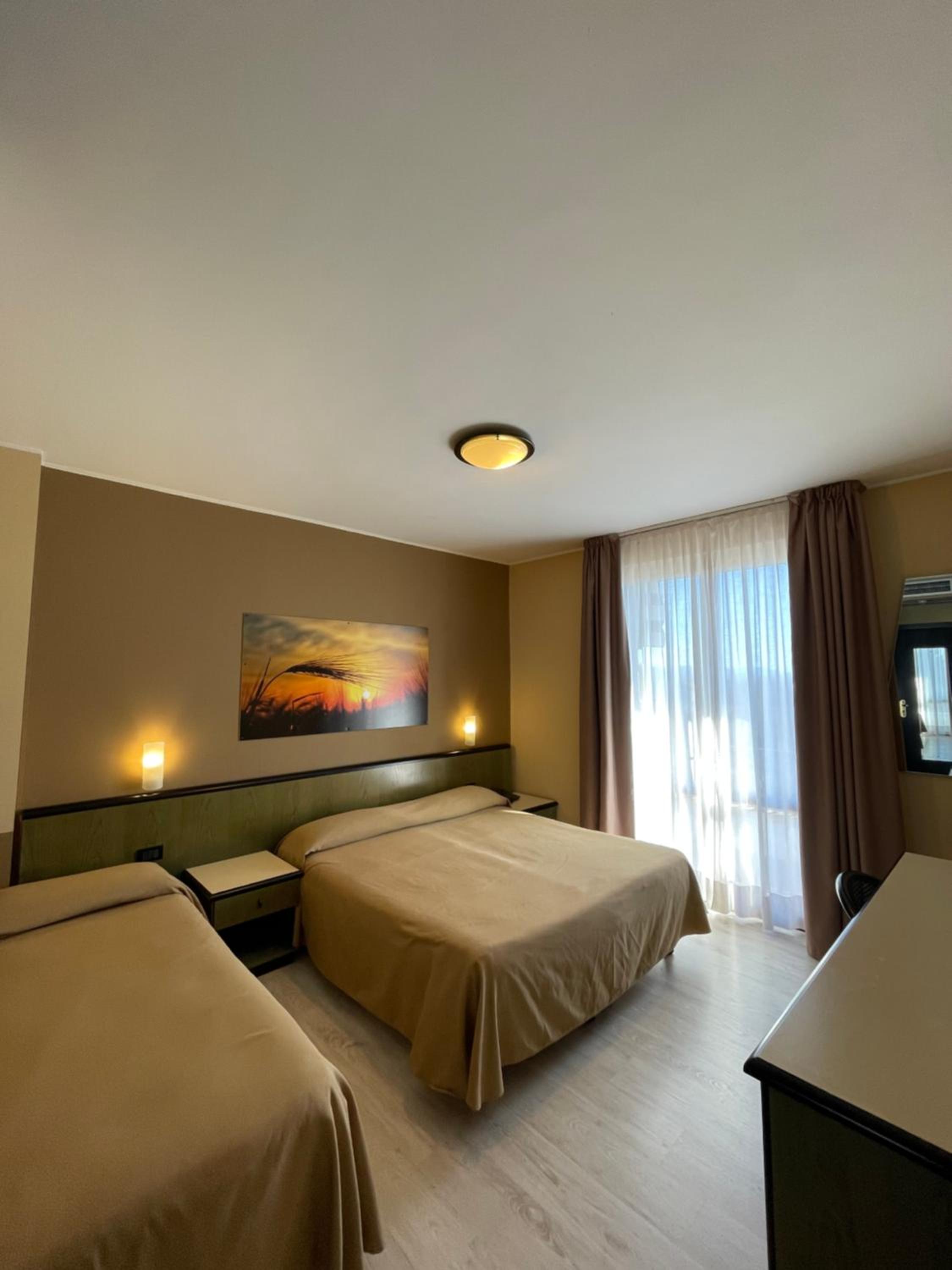 Triple Room - Photo 2